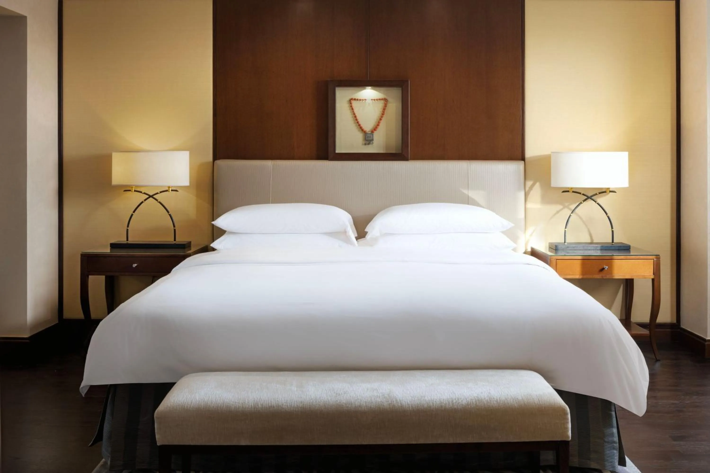 Photo of the whole room, Bed in Sheraton Oman Hotel