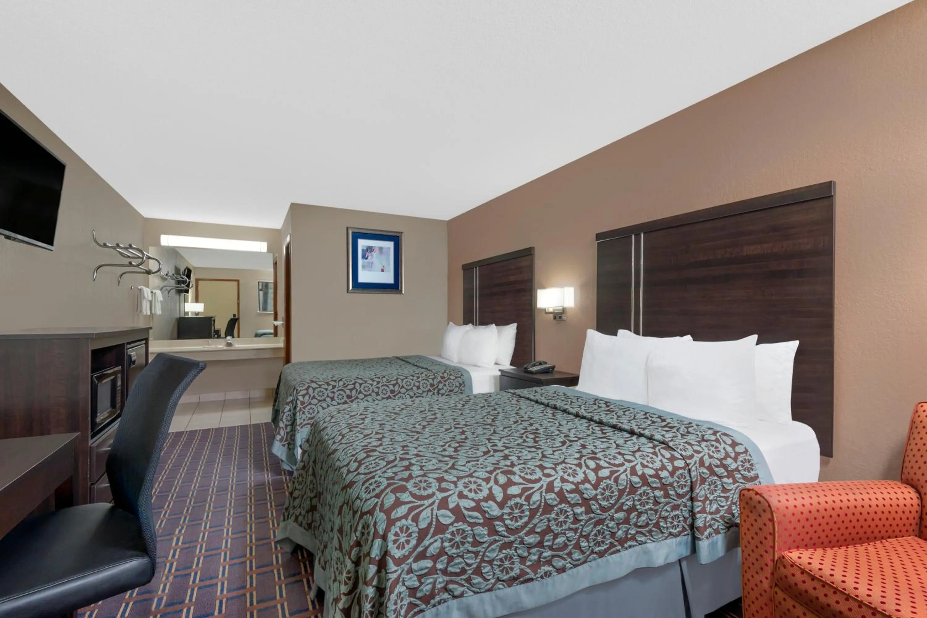 Bedroom, Bed in Days Inn by Wyndham Maumee/Toledo