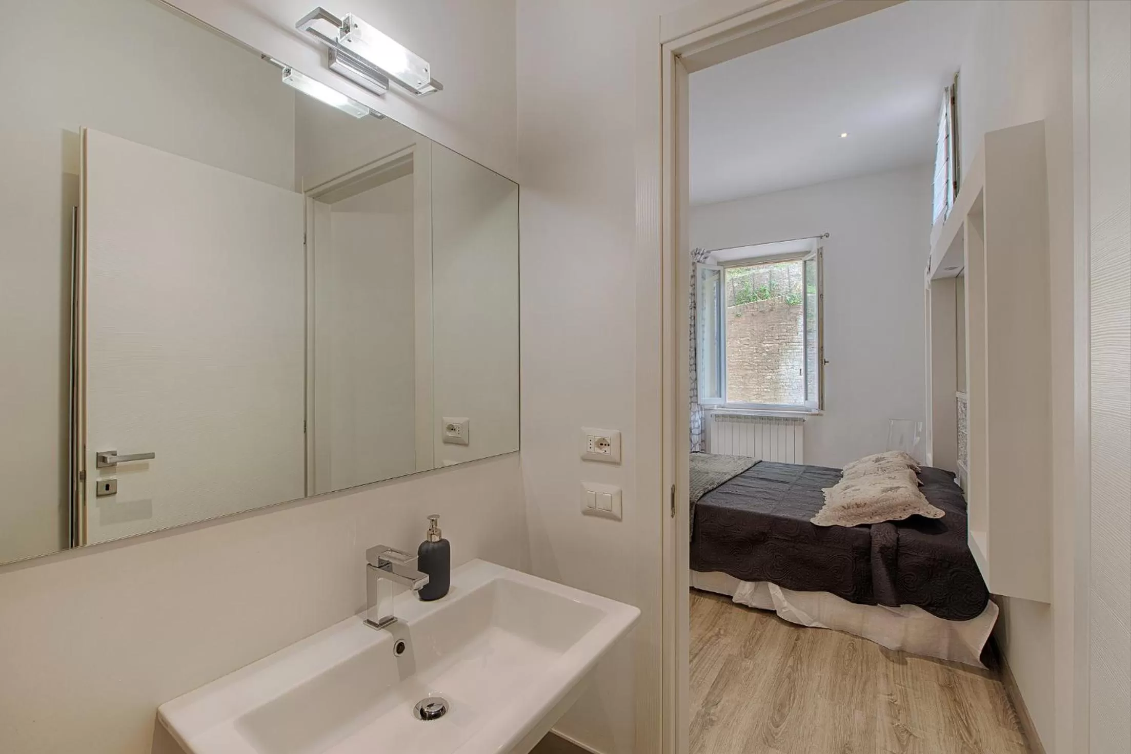 Photo of the whole room, Bed in Siena Vip B&B