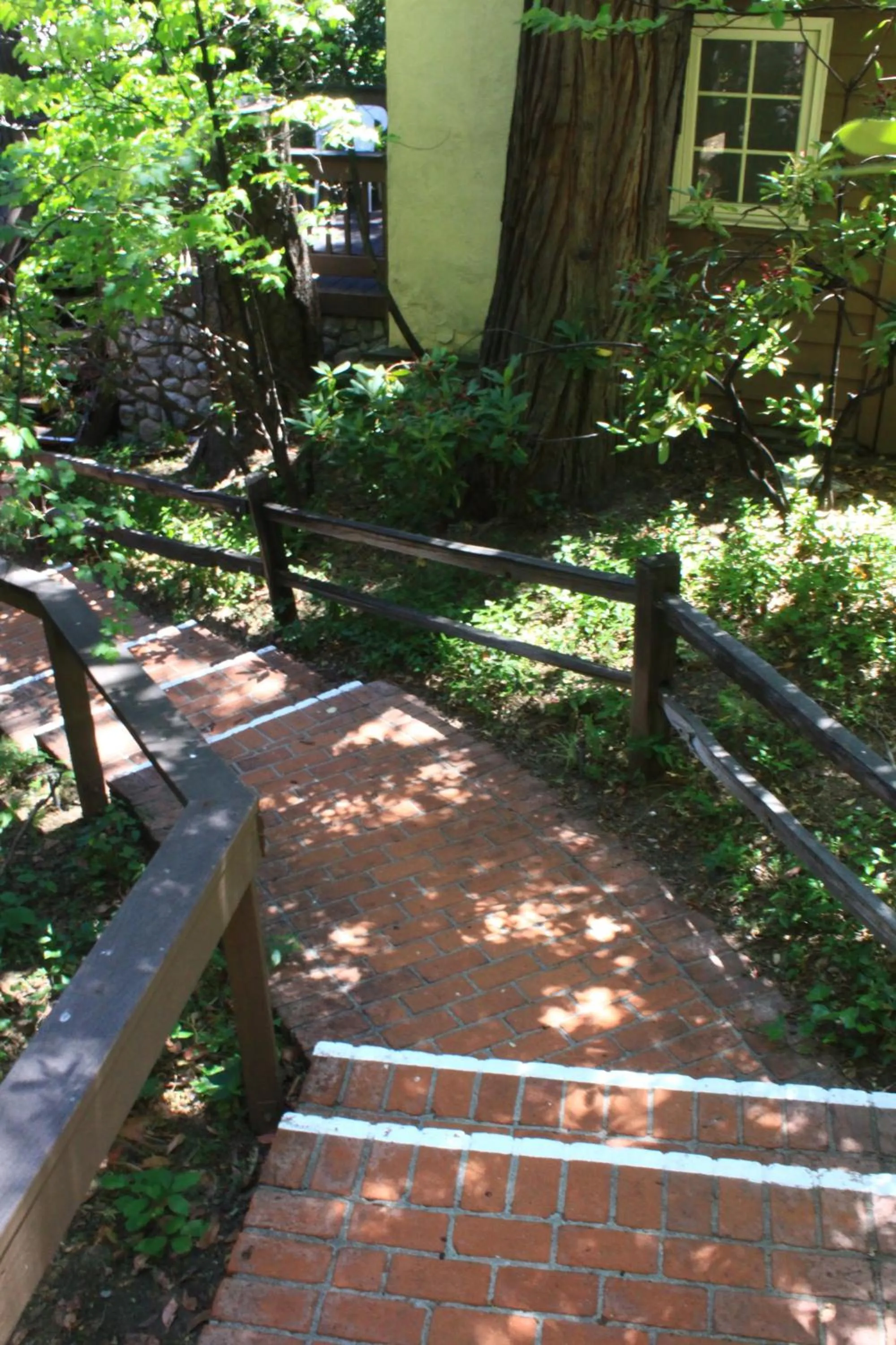 Day in Saddleback Inn at Lake Arrowhead