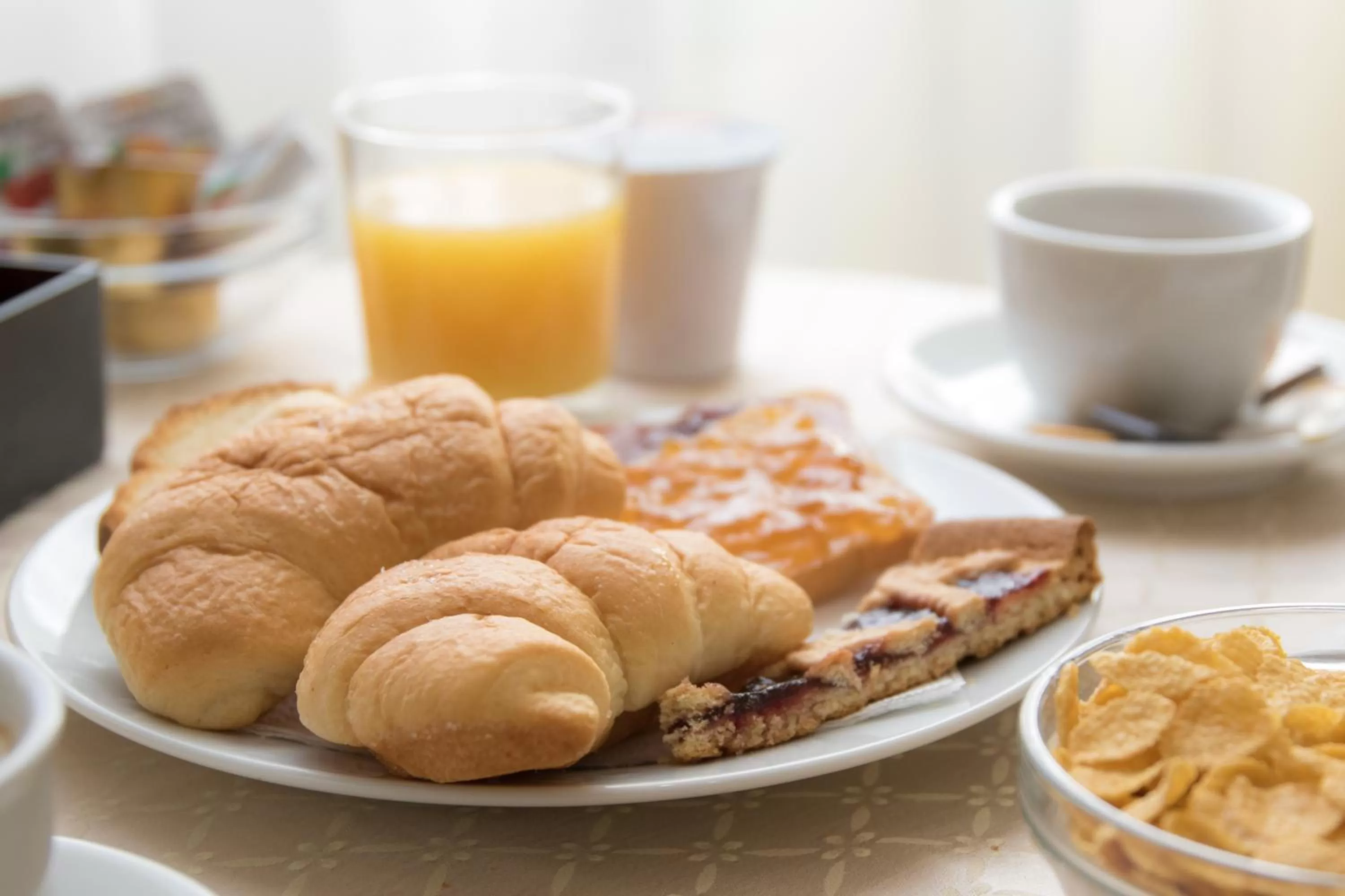 Italian breakfast in Esposizione Palace Hotel