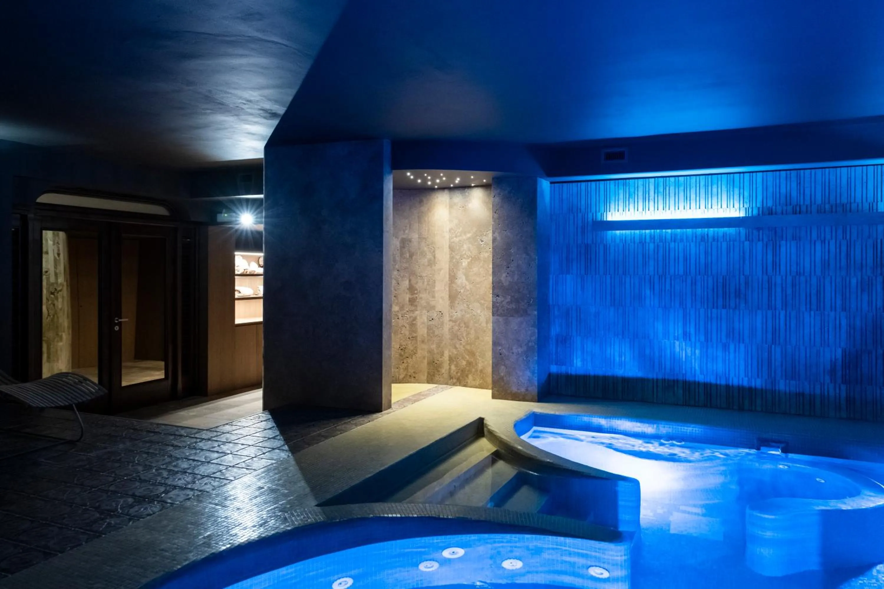 Hot Tub in Baia Di Ulisse Wellness & Spa