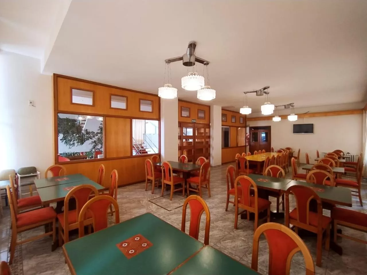 Lounge or bar, Restaurant/Places to Eat in Gran Lourdes Hotel by CPH