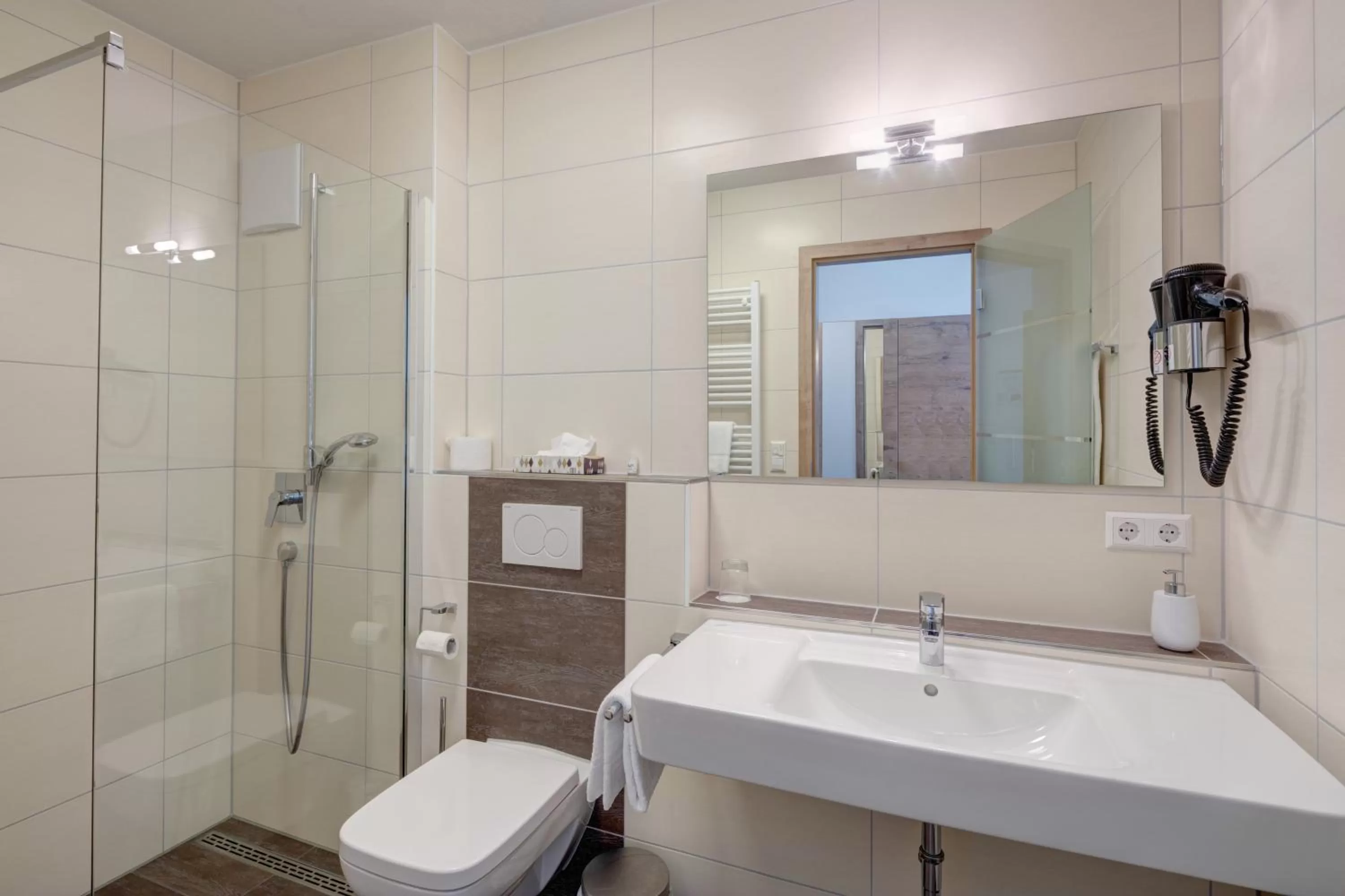 Bathroom in Vinotel Heinz J. Schwab