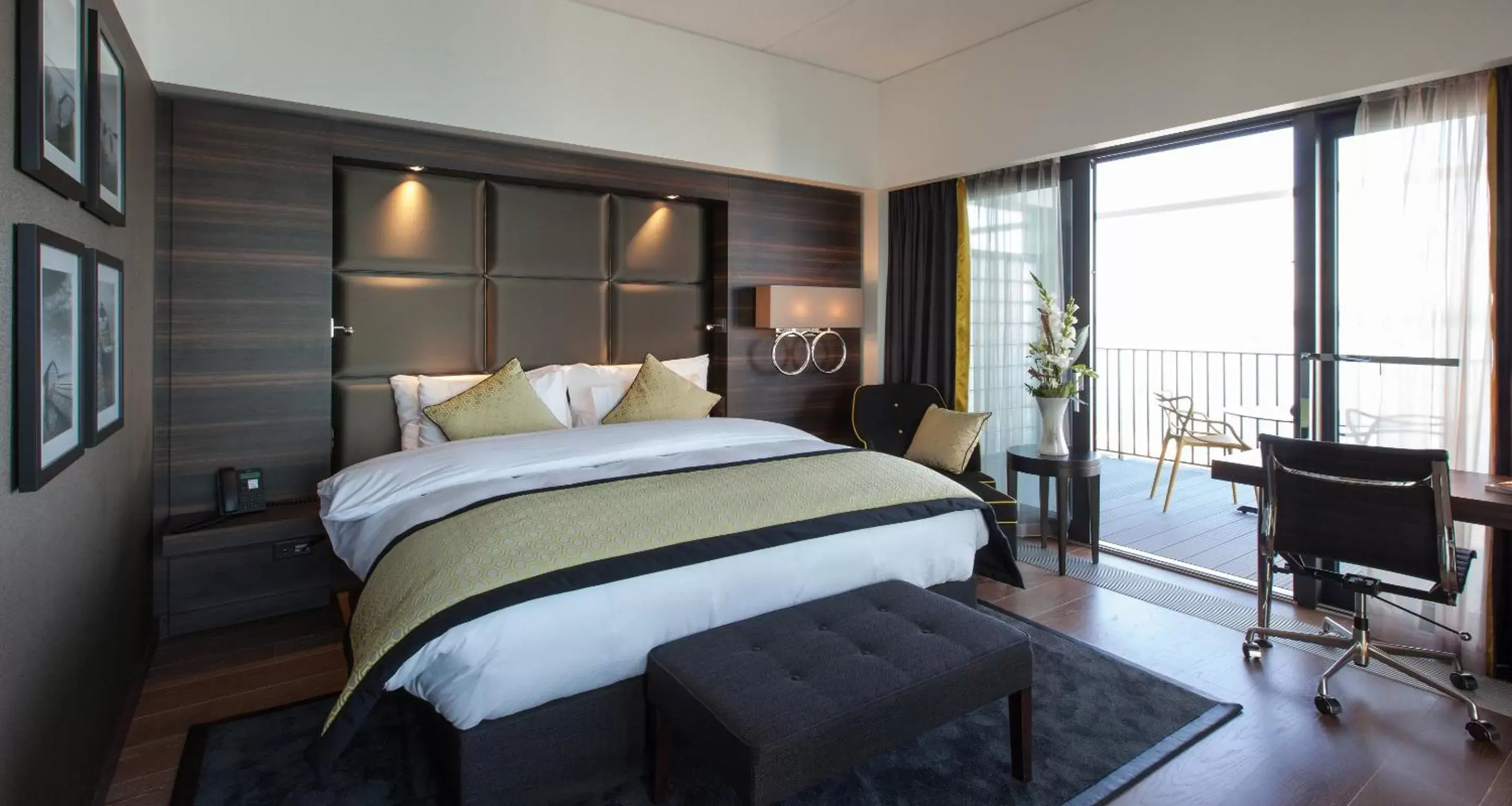 Executive Room with Terrace and Lake view in Best Western Premier Hotel Beaulac Executive Room with Terrace and Lake view in Best Western Premier Hotel Beaulac