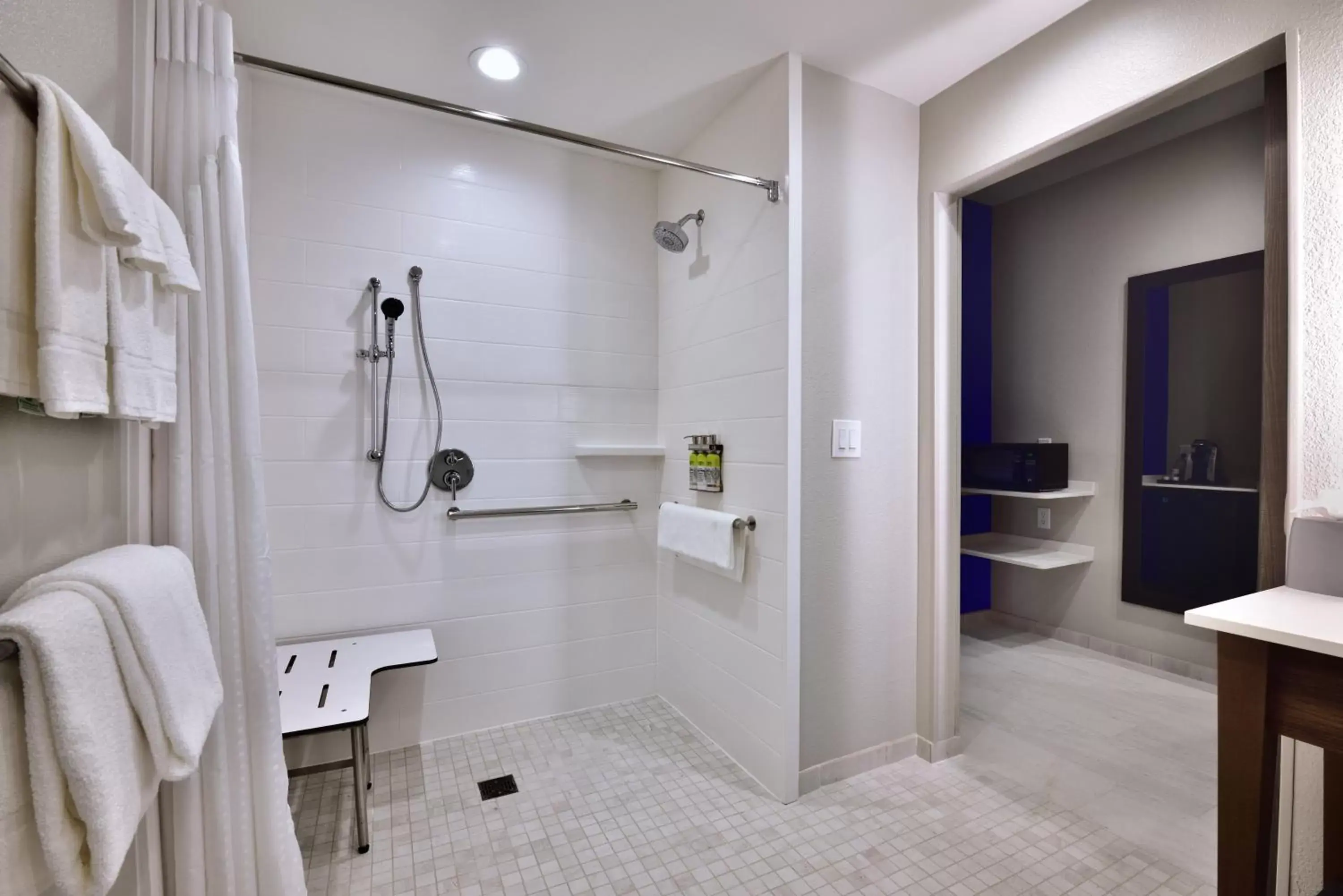 Suite - Mobility Access Roll in Shower/Non-Smoking in Holiday Inn Express & Suites - Houston North - Woodlands Area, an IHG Hotel Suite - Mobility Access Roll in Shower/Non-Smoking in Holiday Inn Express & Suites - Houston North - Woodlands Area, an IHG Hotel