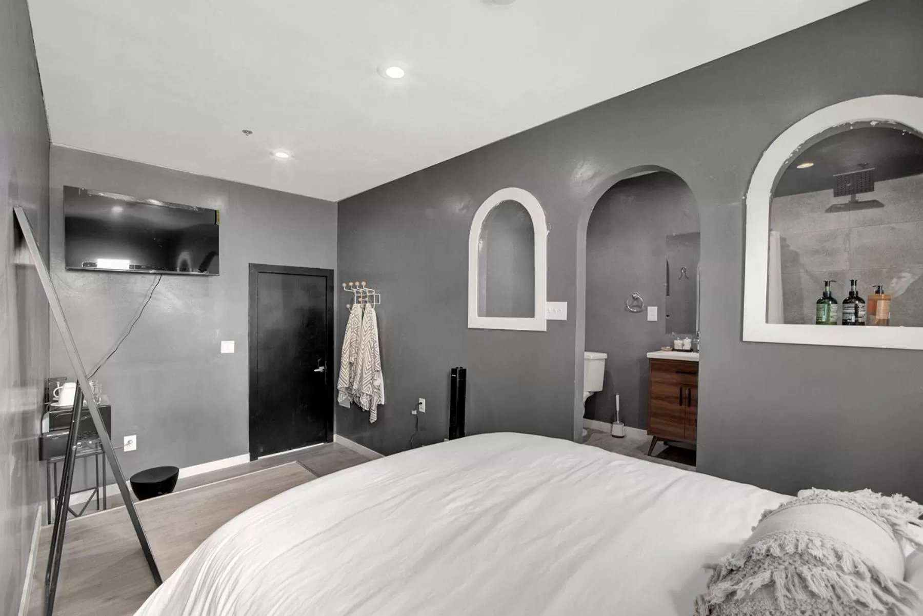 Photo of the whole room, Bed in Good Hotels Downtown Denver