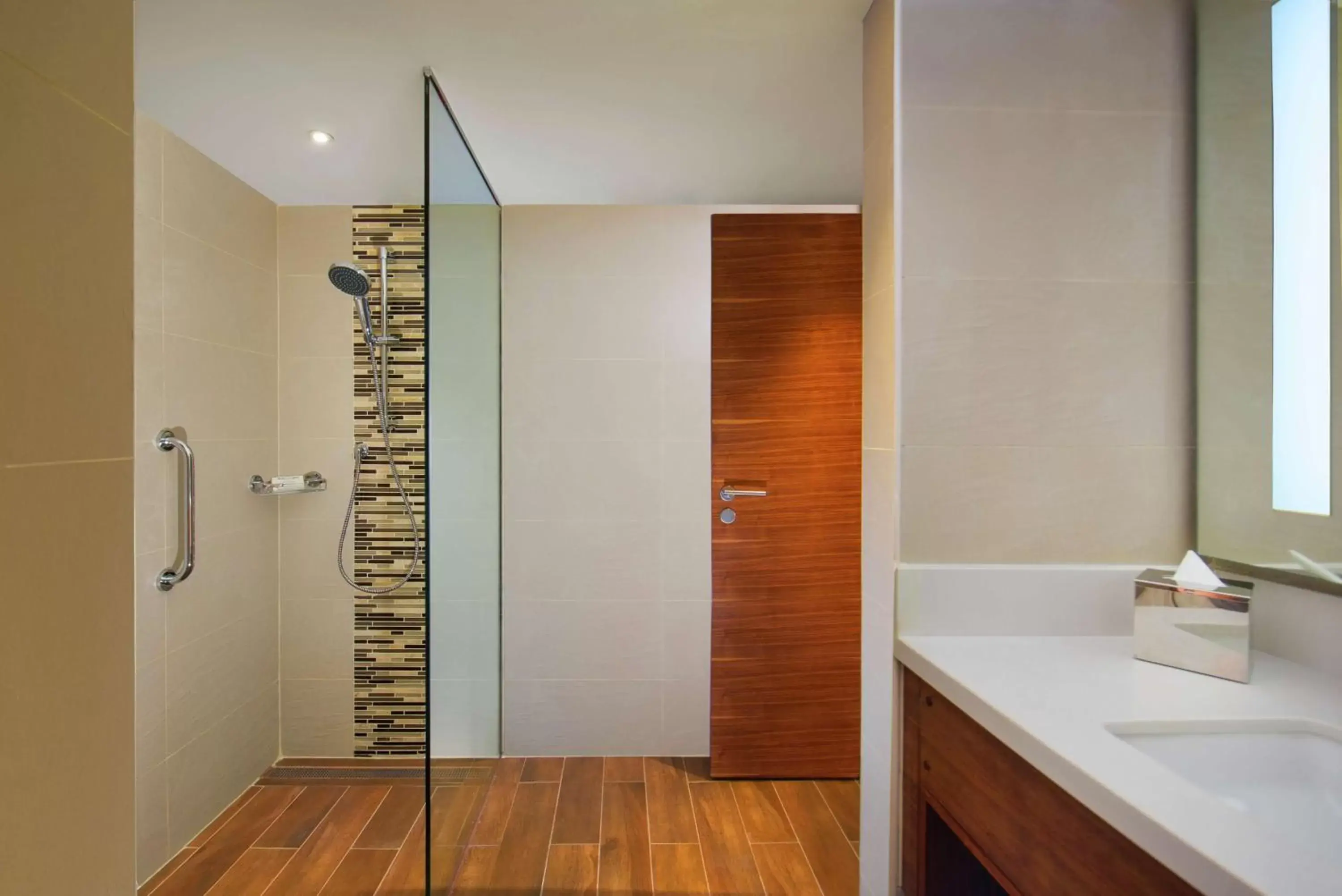 One-Bedroom King Suite in Hilton Garden Inn Ras Al Khaimah One-Bedroom King Suite in Hilton Garden Inn Ras Al Khaimah