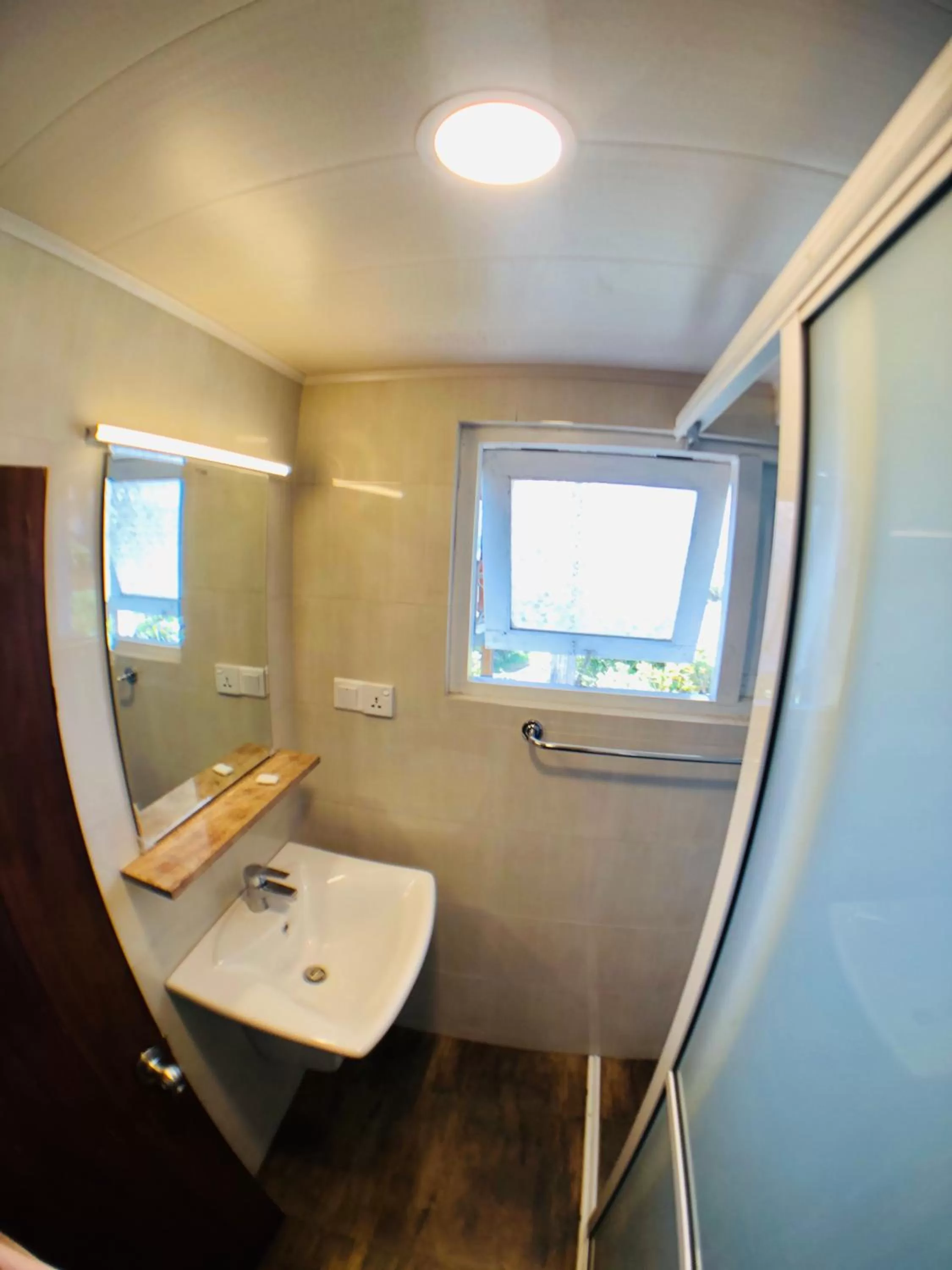 Bathroom in Pigeons Nest