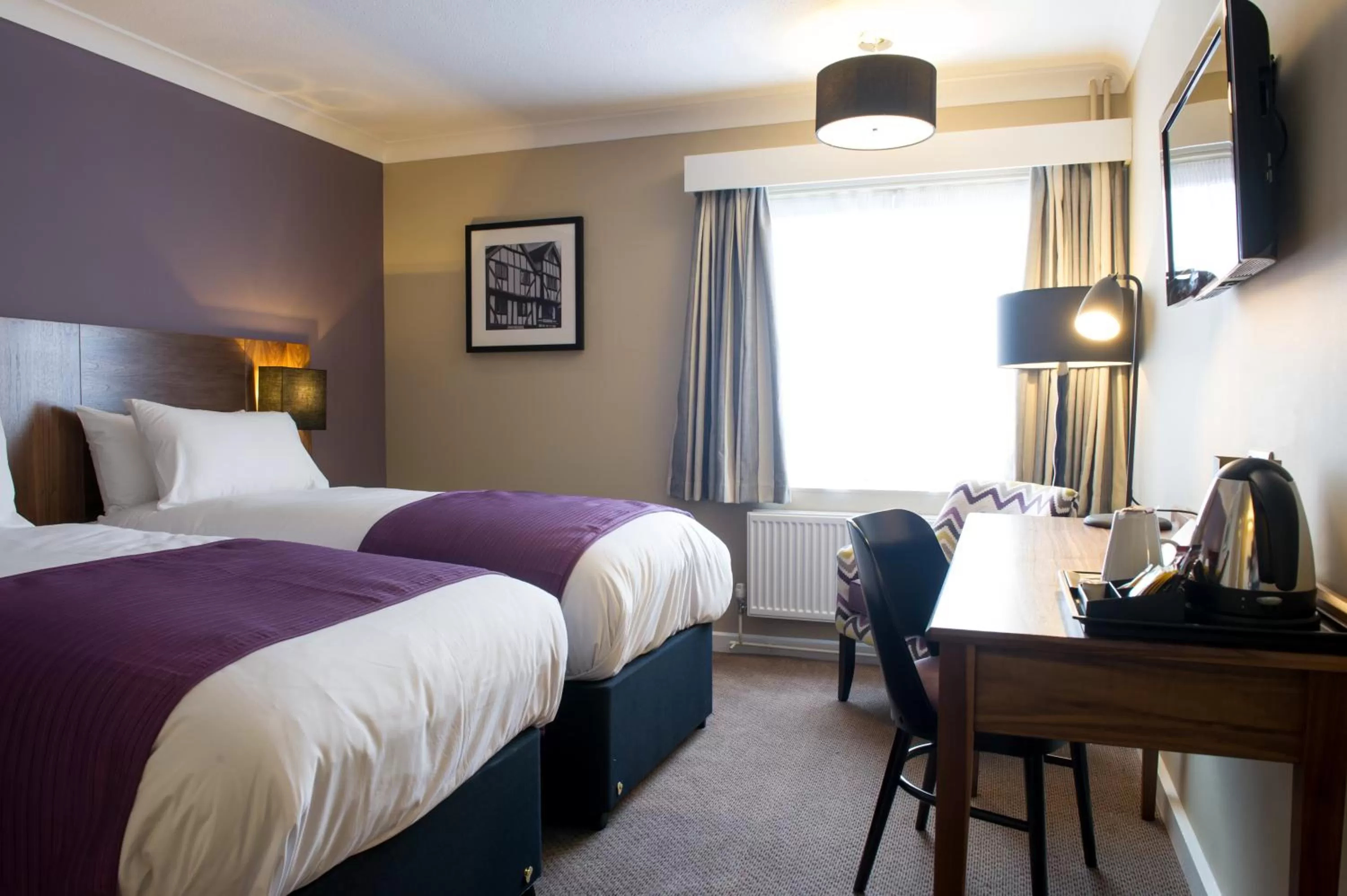 Coffee/tea facilities, Bed in Toby Carvery Exeter M5 J30 by Innkeeper's Collection