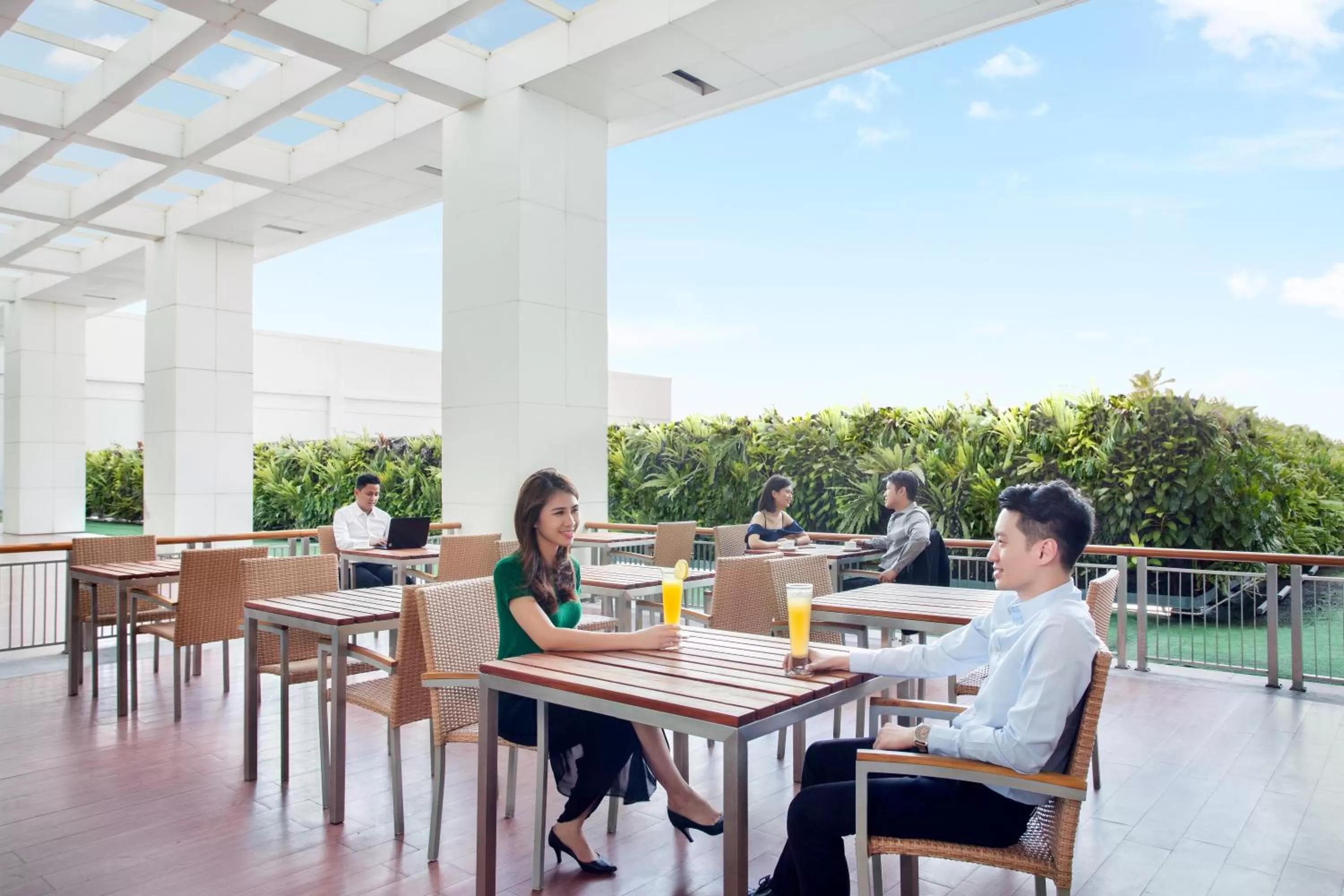 Patio in Holiday Inn Express Jakarta Pluit Citygate by IHG