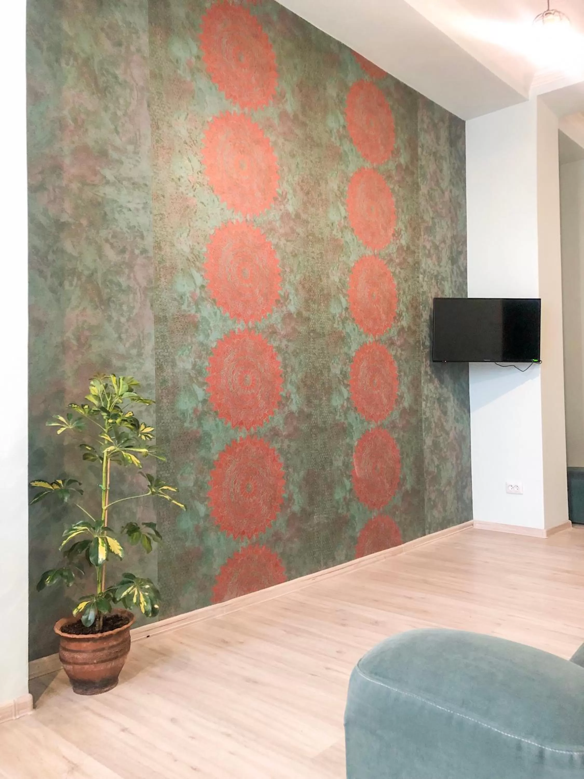 TV and multimedia in Check Point Hotel