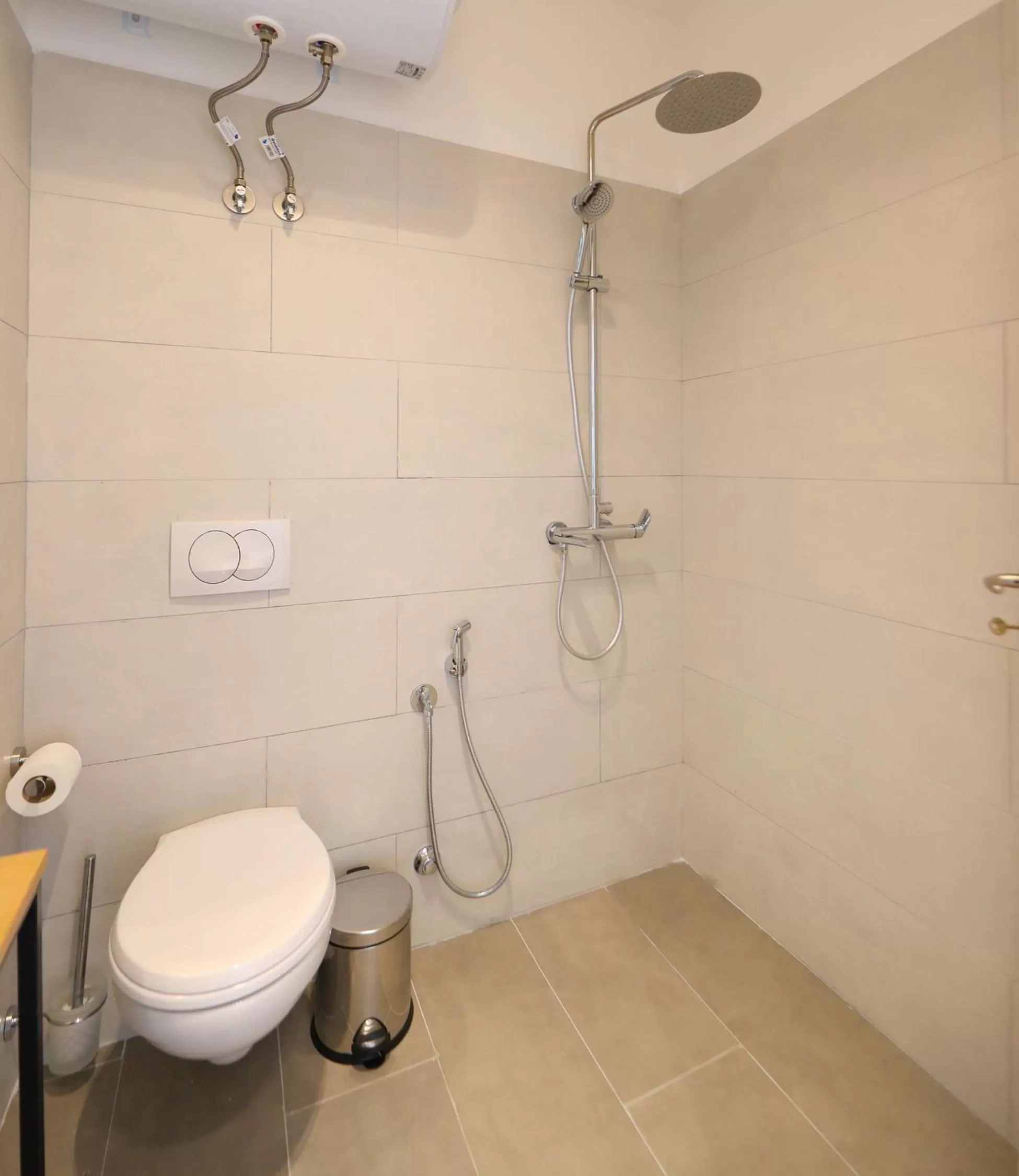 Shower in Maor Hotel