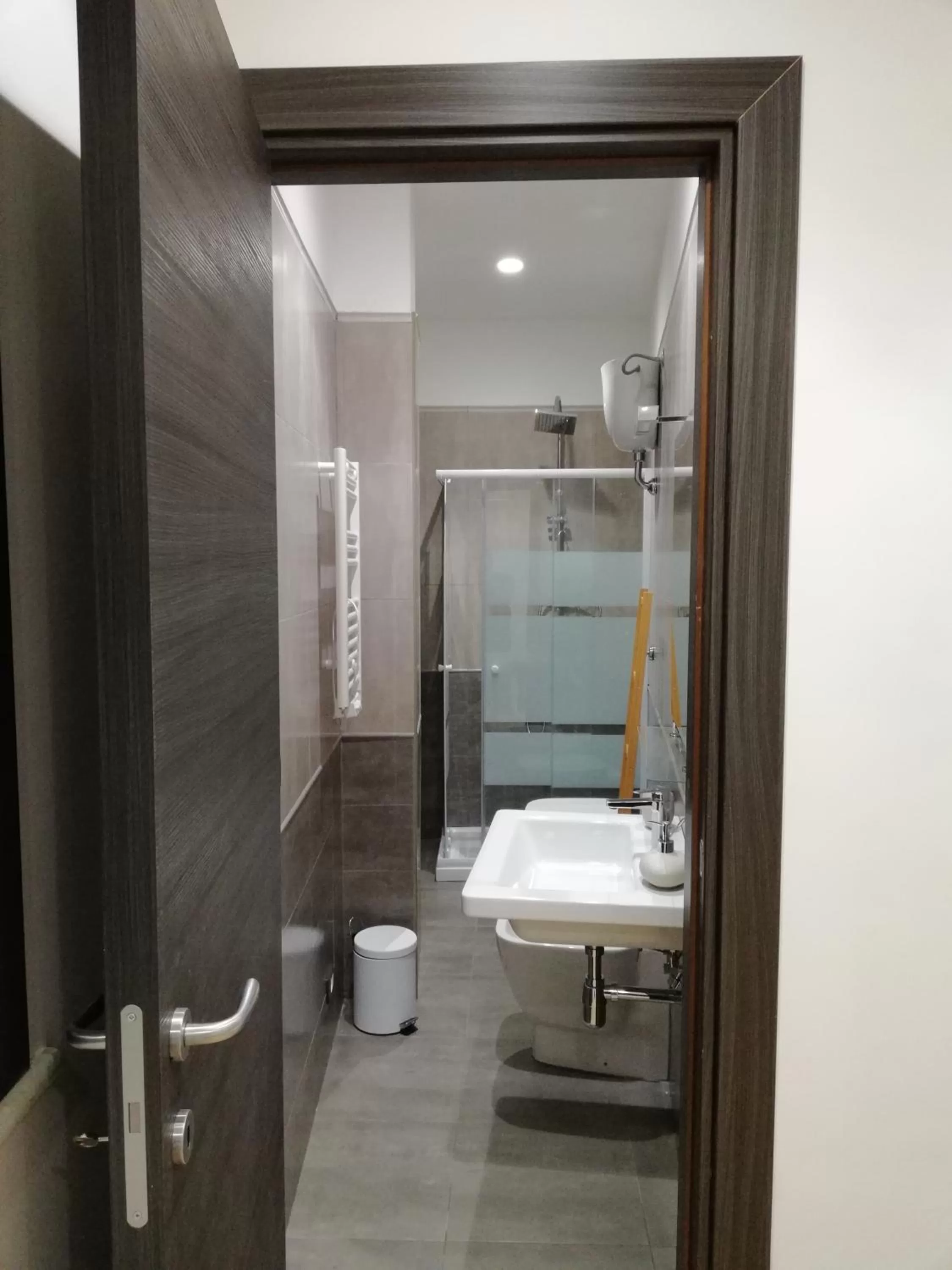 Shower in B&B Controtempo