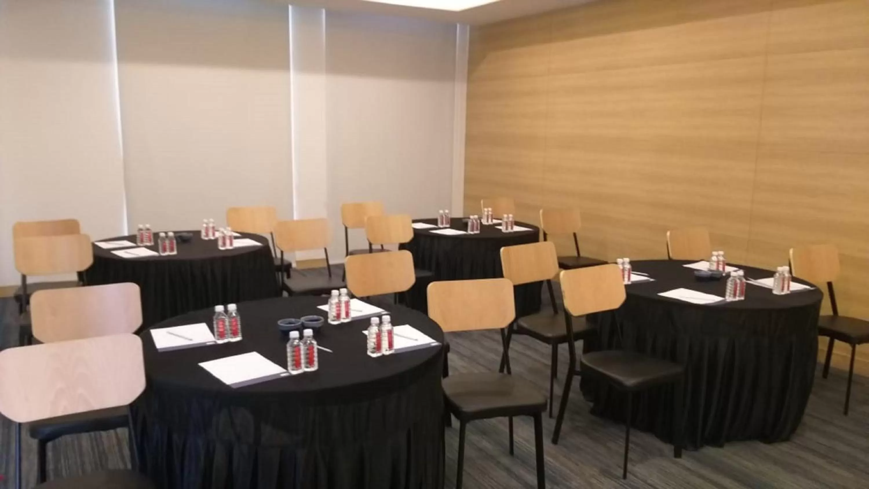 Meeting/conference room in Holiday Inn Express Nashik Indira Nagar by IHG