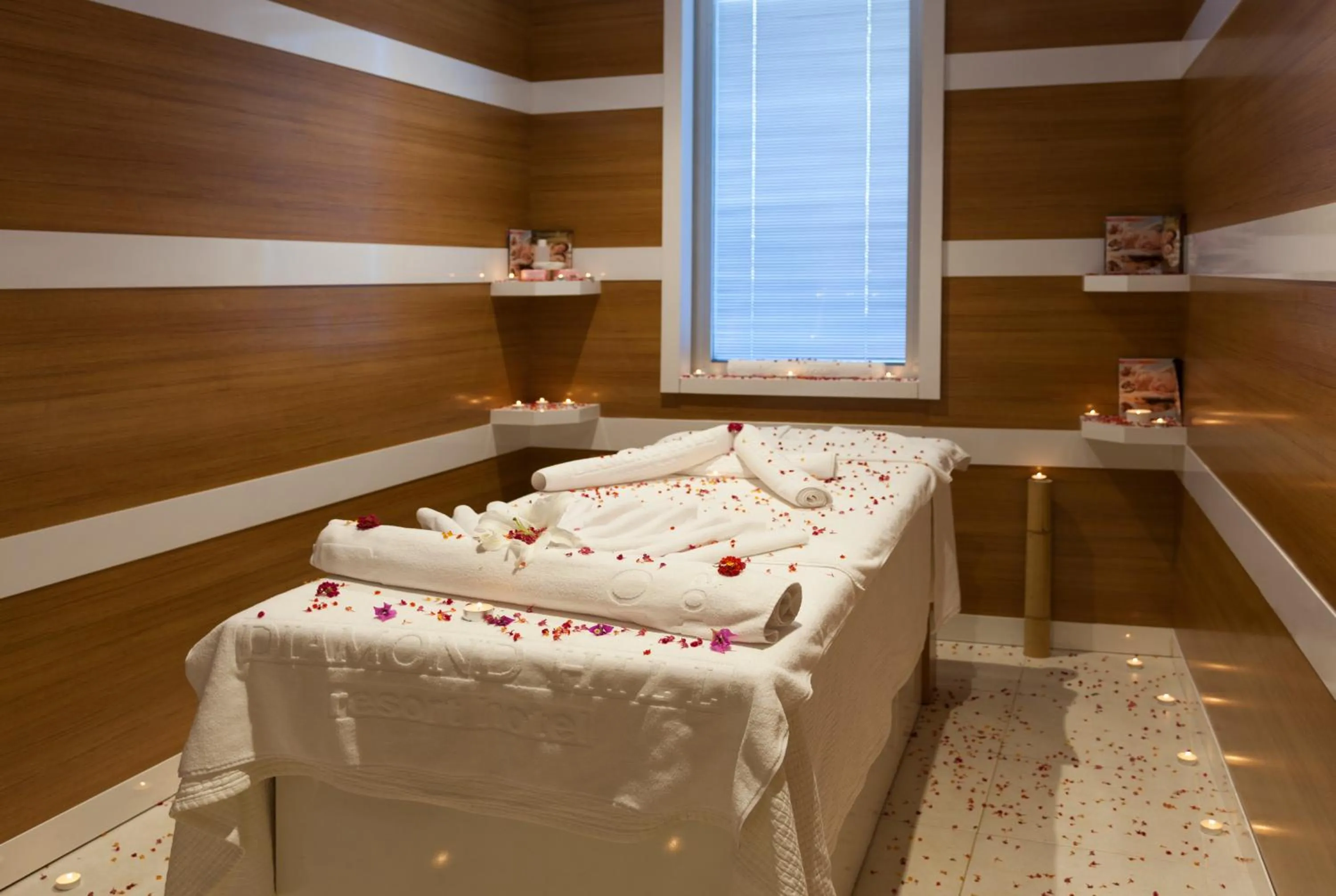 Spa and wellness centre/facilities, Bed in Diamond Hill Resort Hotel