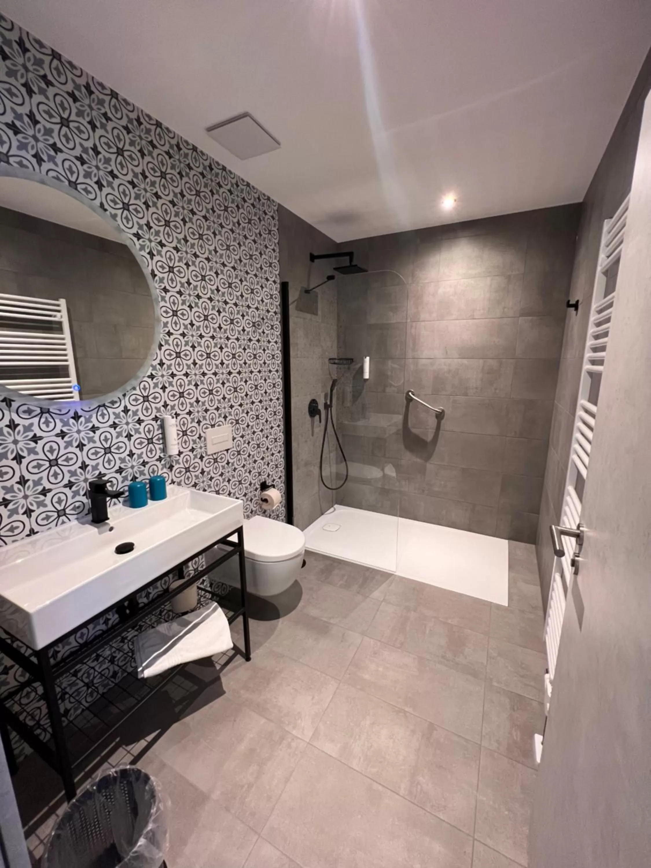 Shower in Novel Hotel