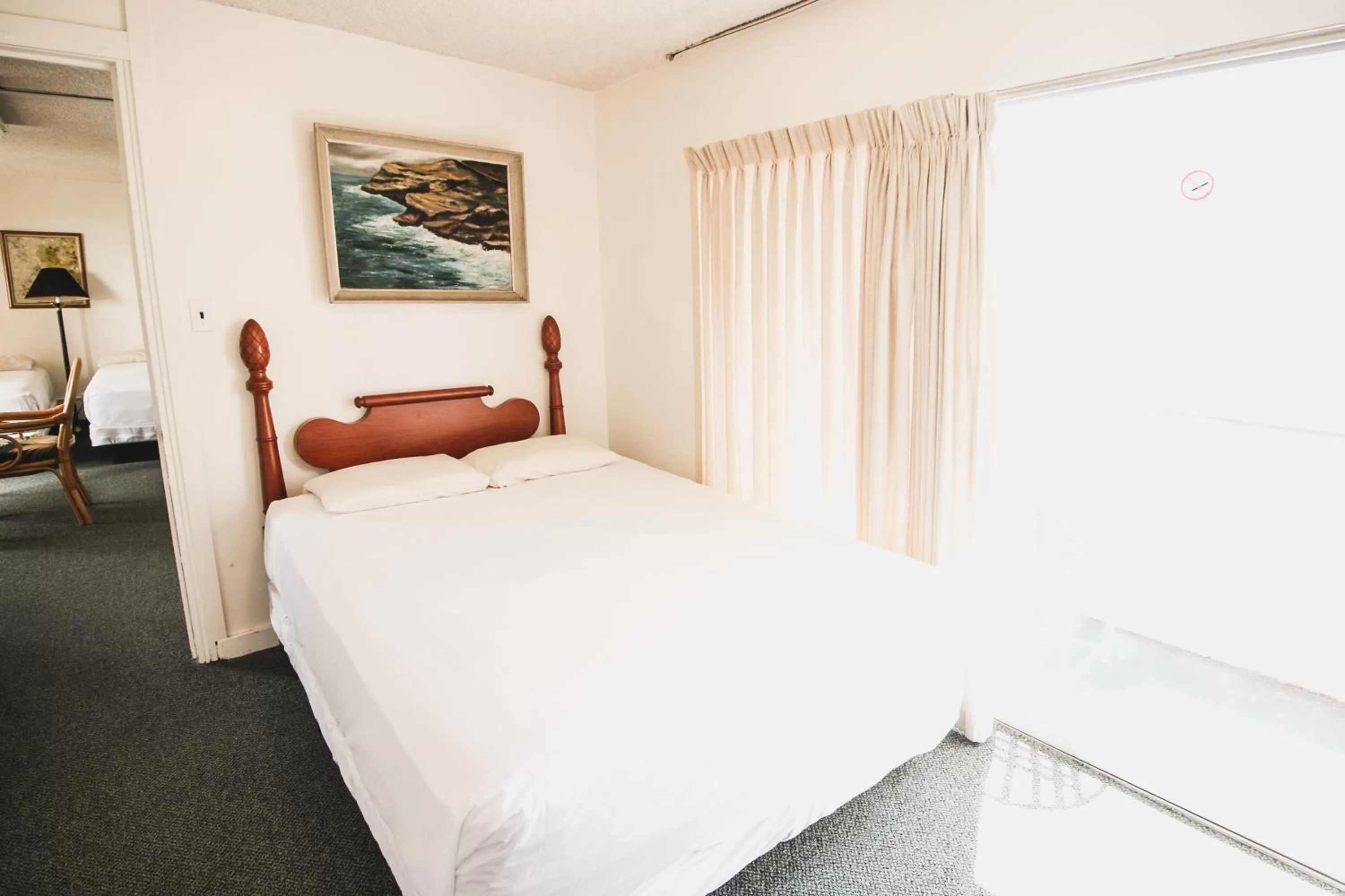 Bed in Royal Grove Waikiki