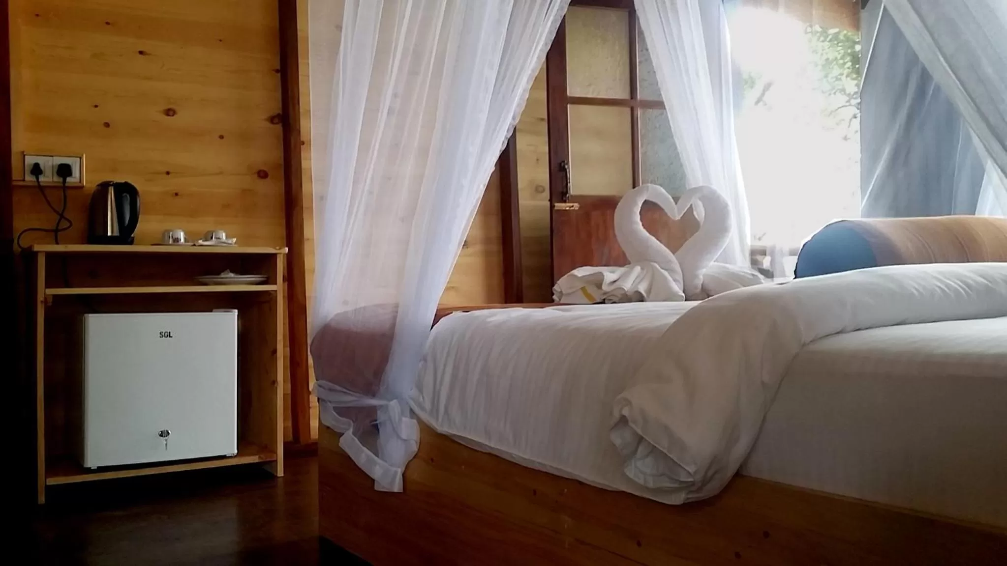 Coffee/tea facilities, Bed in Saffron Eco Cottage