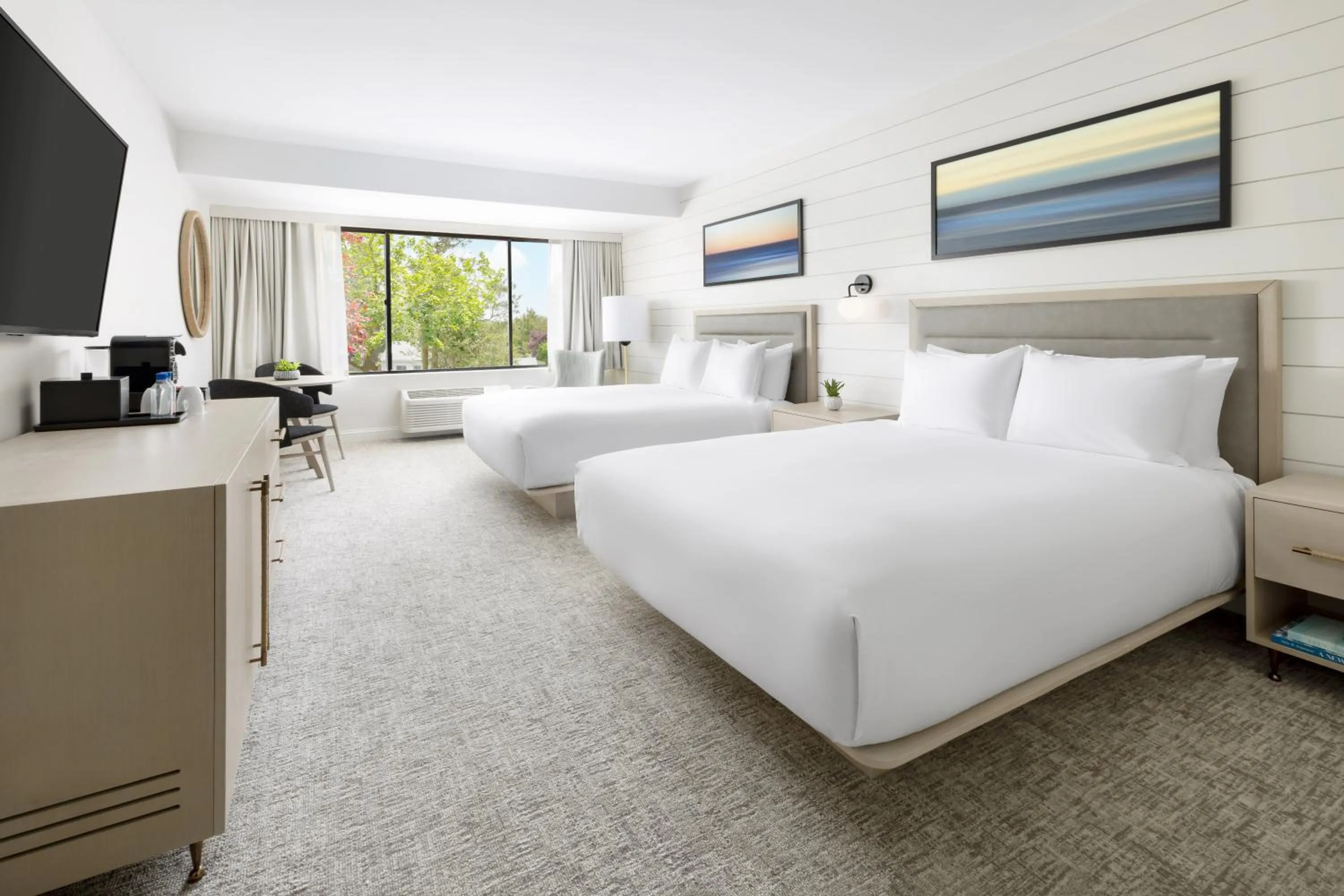 Photo of the whole room, Bed in The Pell, Part of JdV by Hyatt