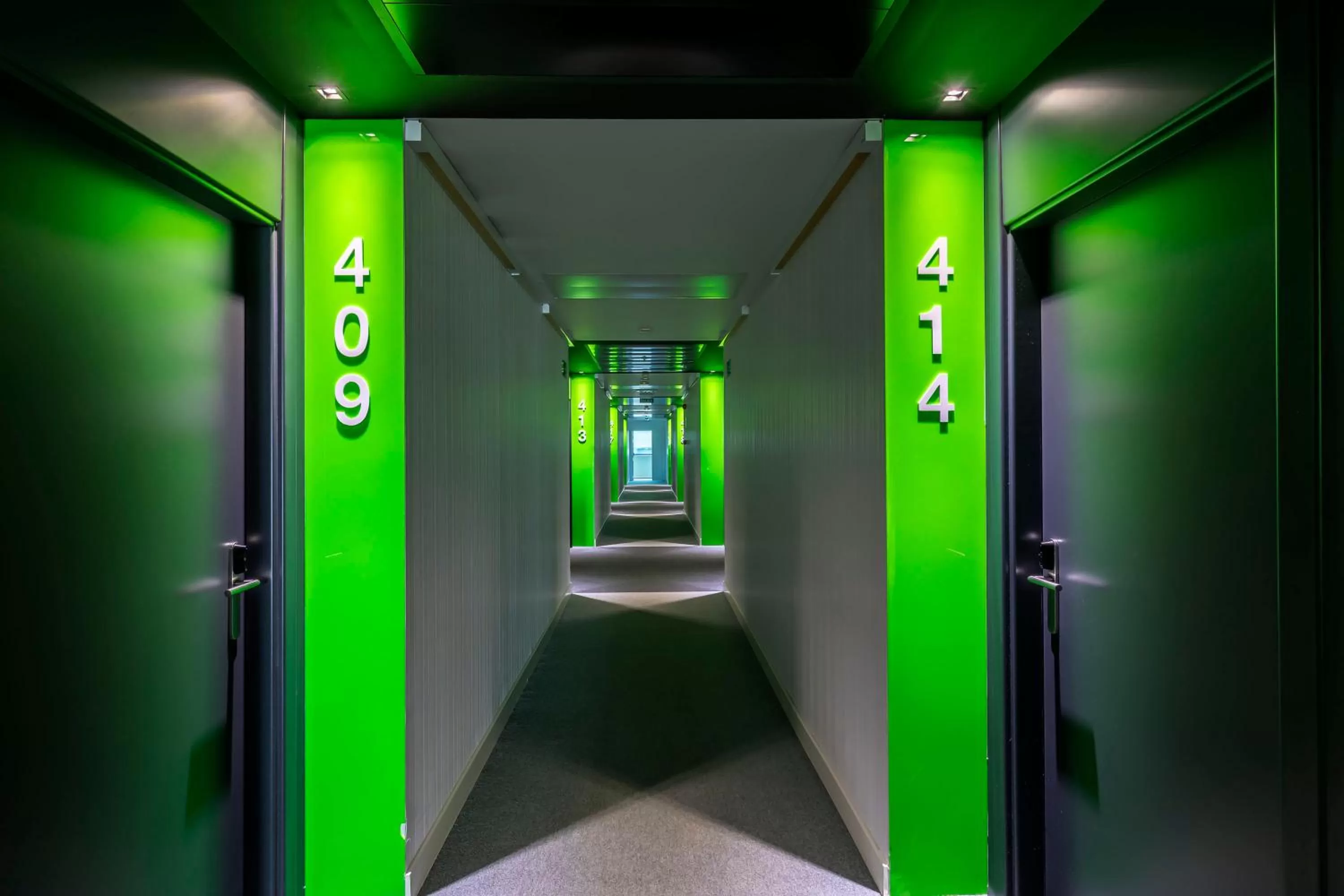 elevator in Hotel Zentral Castellana Norte