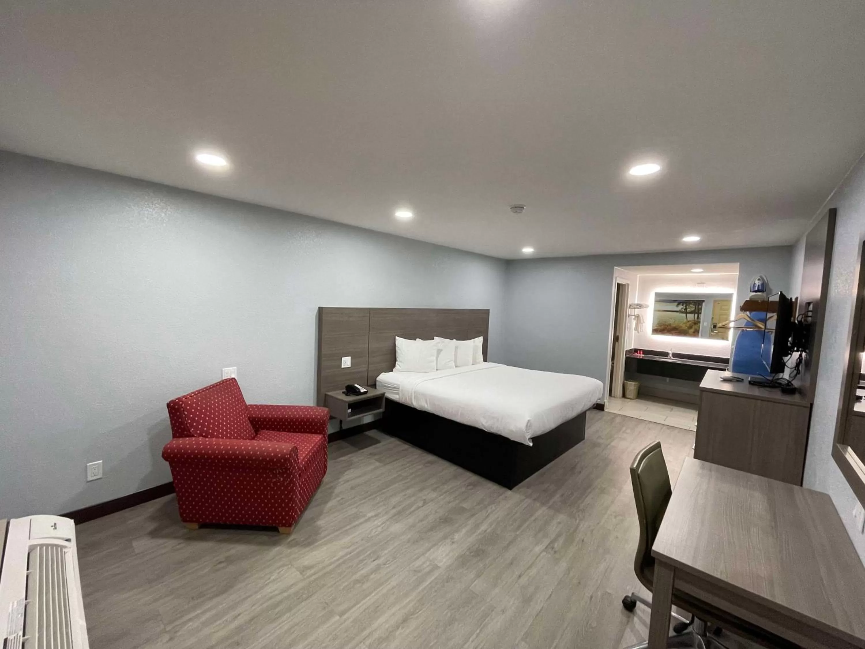 Bedroom, Bed in SureStay Hotel by Best Western Childress