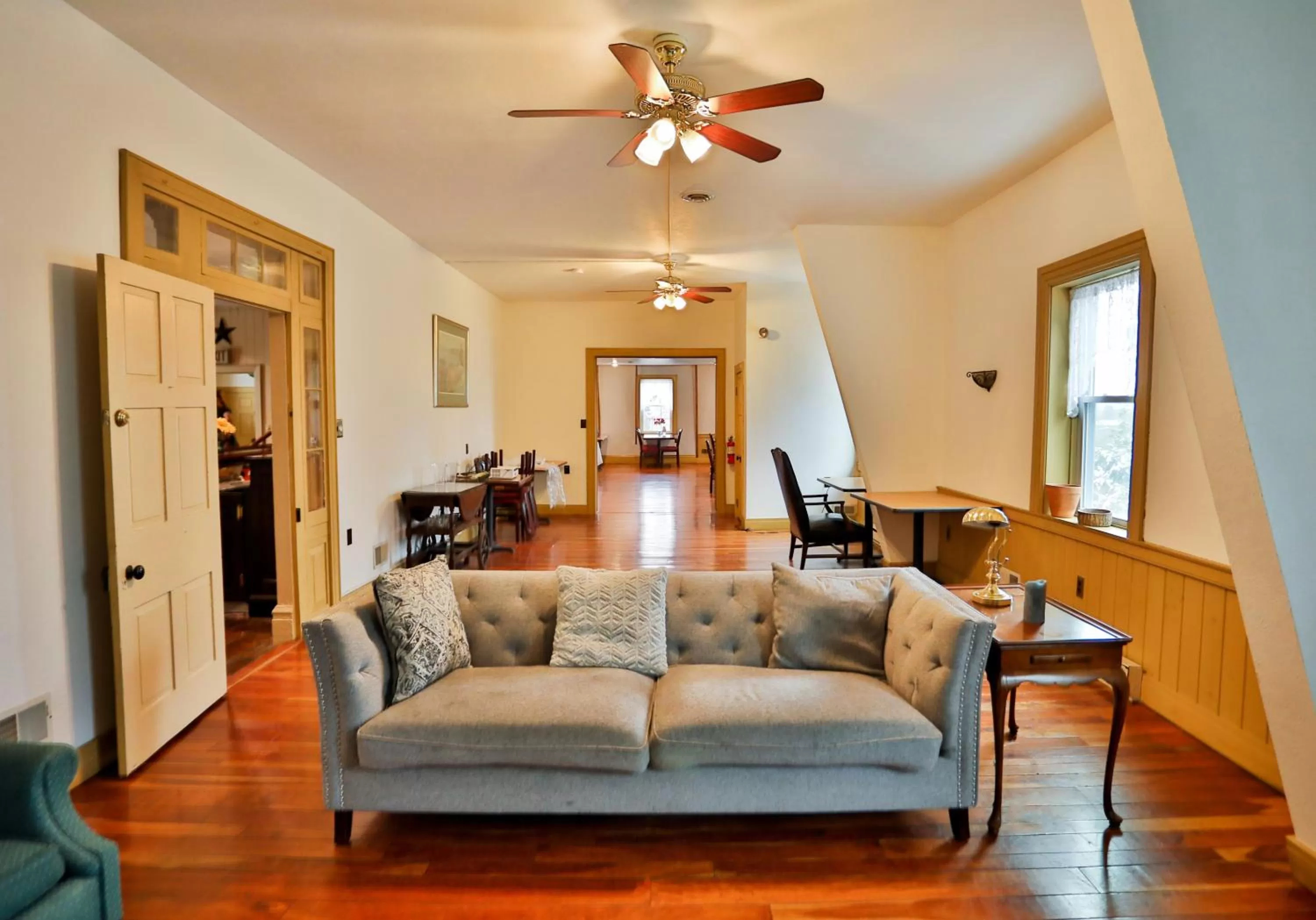 Communal lounge/ TV room in Baneberry Meadows B&B
