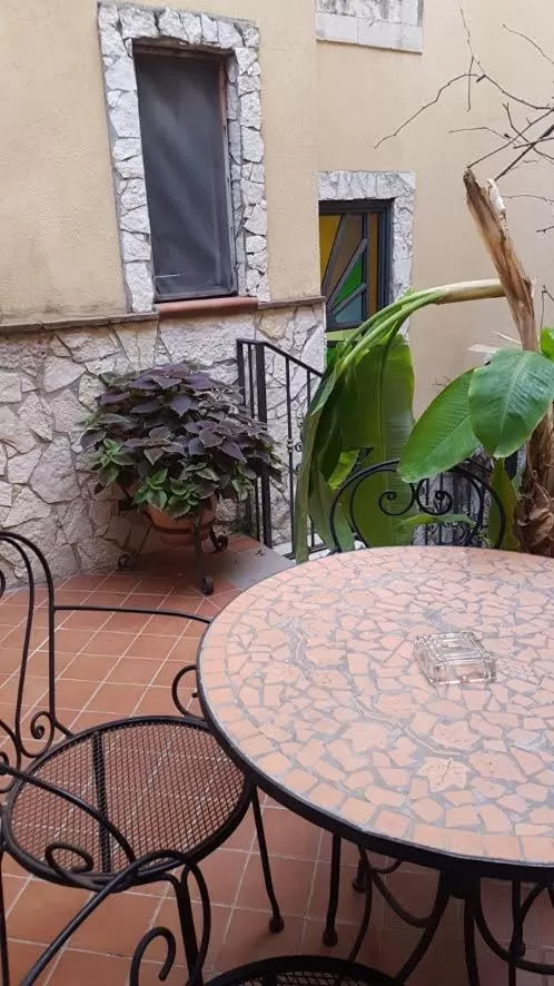 Patio in Hotel Sangiuliano 132 centro storico Catania