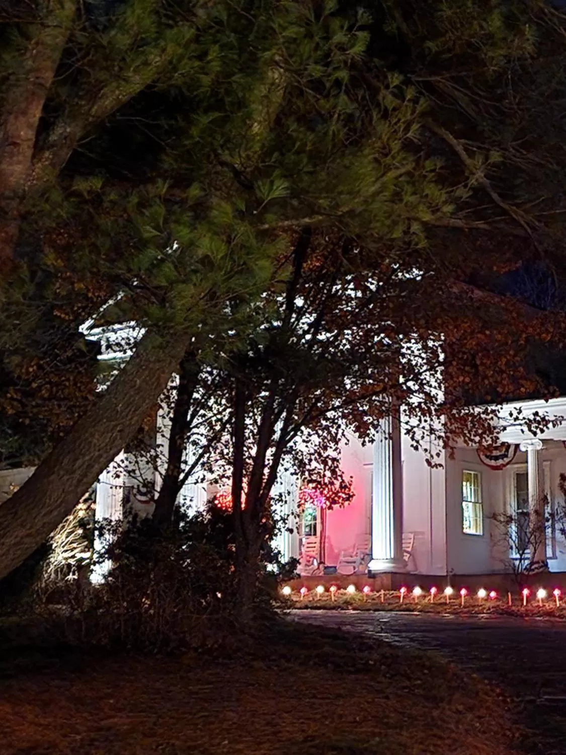 House of 1833 Bed and Breakfast