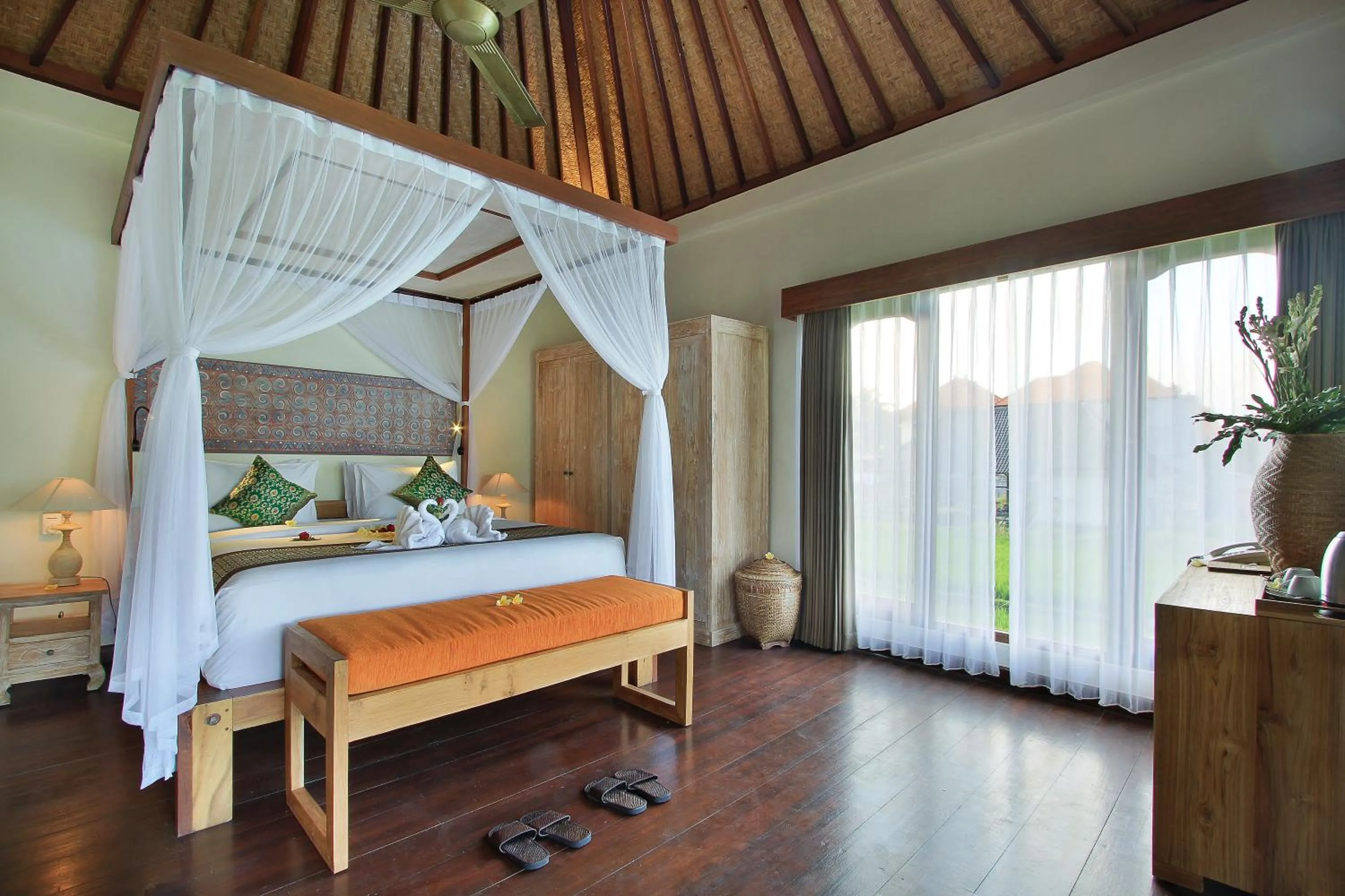 Bed in D'Legon Villas