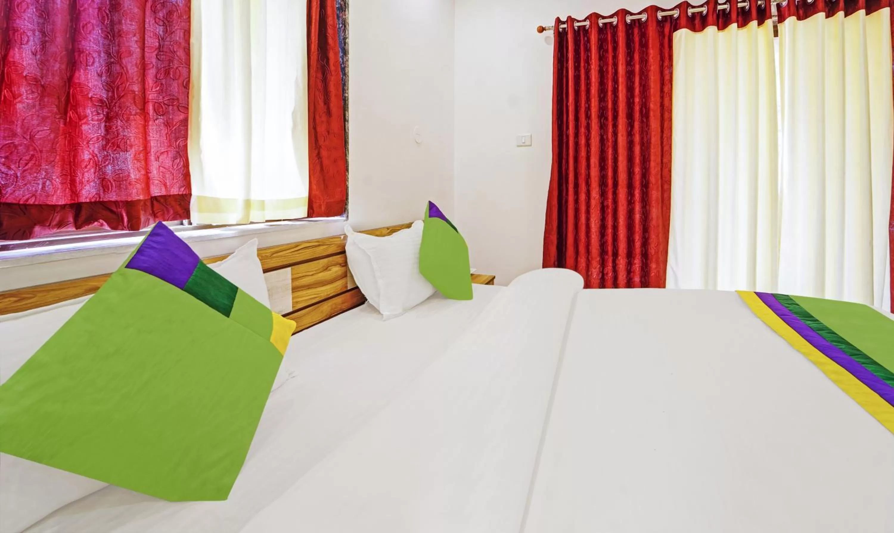 Bed in Treebo Trend Infinity View