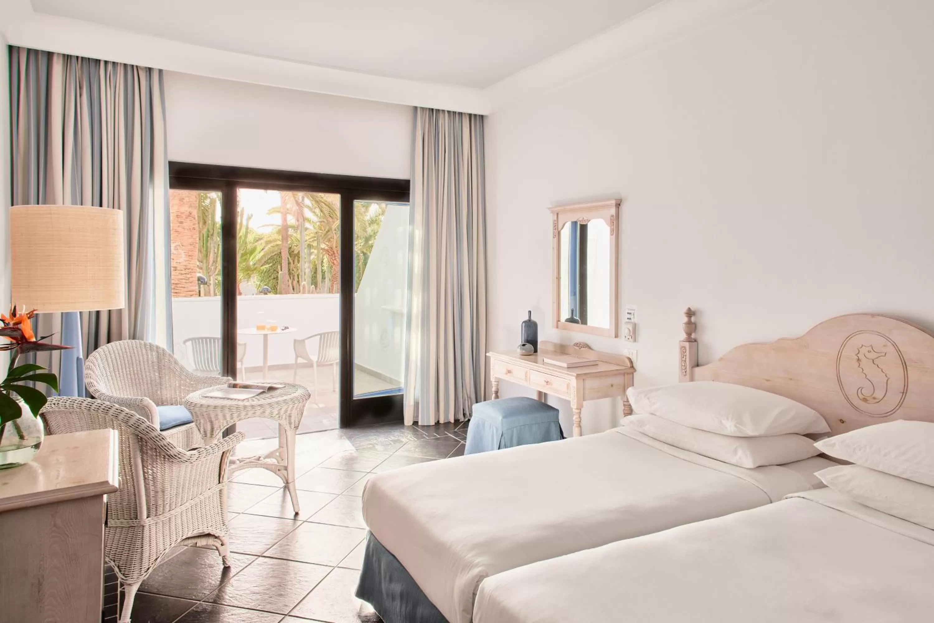 Garden view, Bed in Seaside Los Jameos