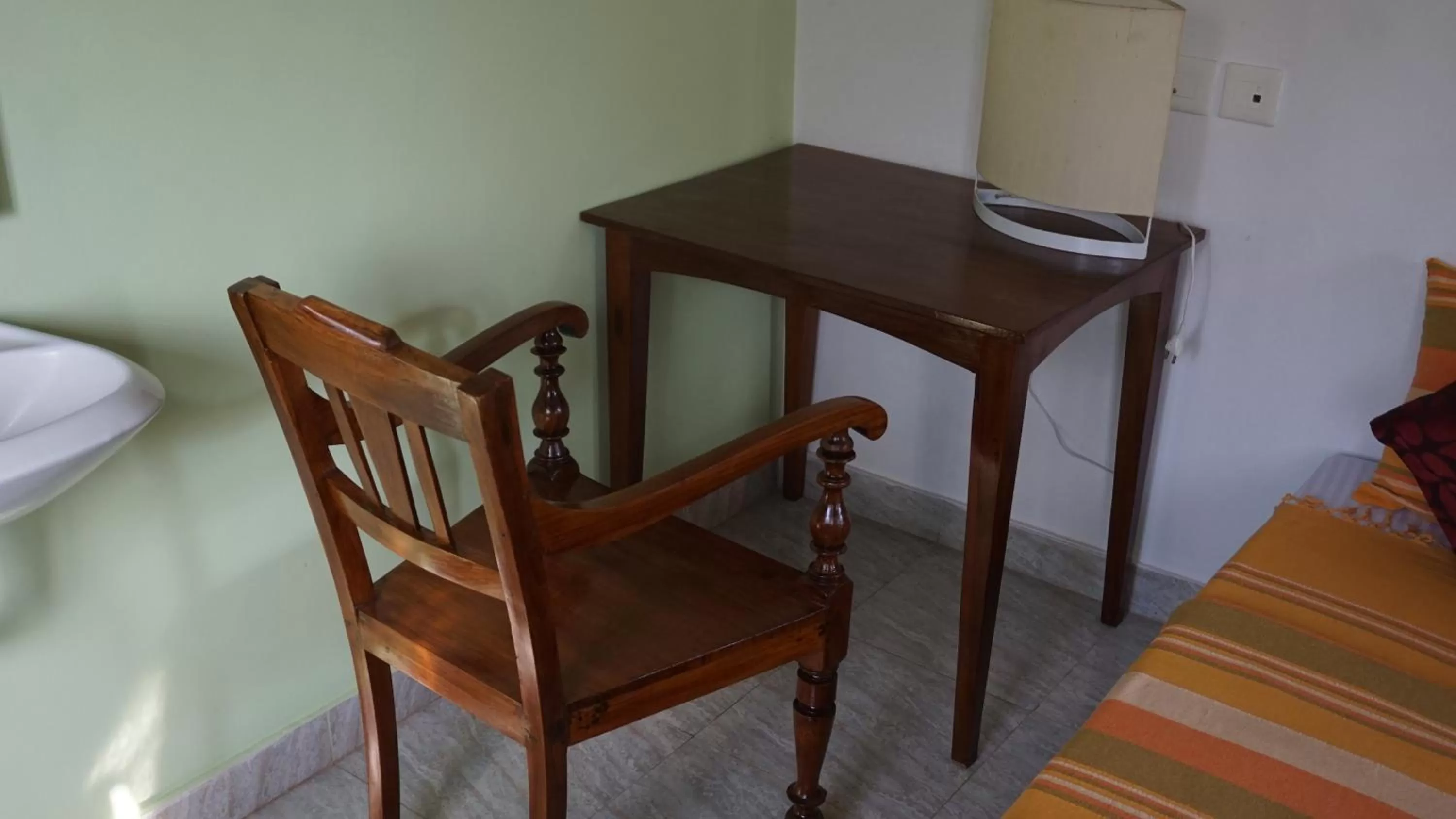 hair dresser, Seating Area in Green's Guest House