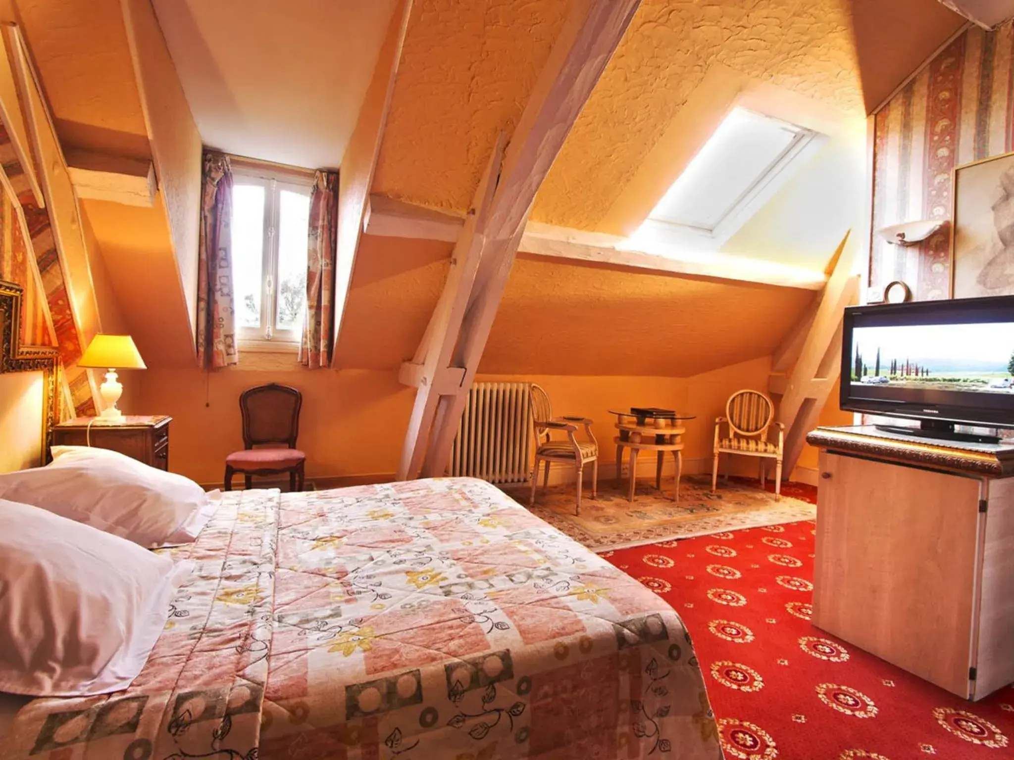Attic Double Room in Belle Isle Sur Risle - Chateau Hotel & Spa Attic Double Room in Belle Isle Sur Risle - Chateau Hotel & Spa