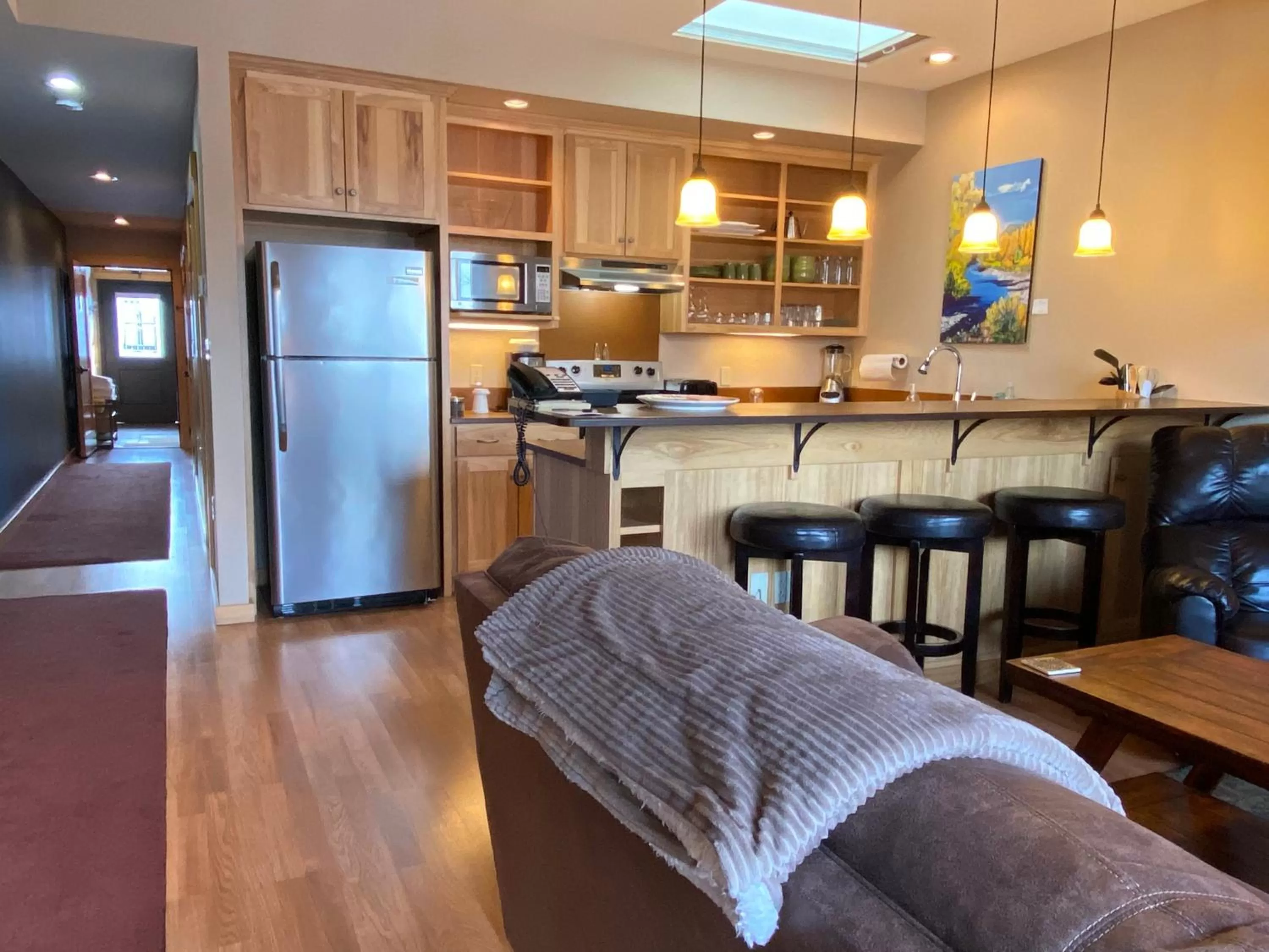 Kitchen or kitchenette in Twisp River Suites