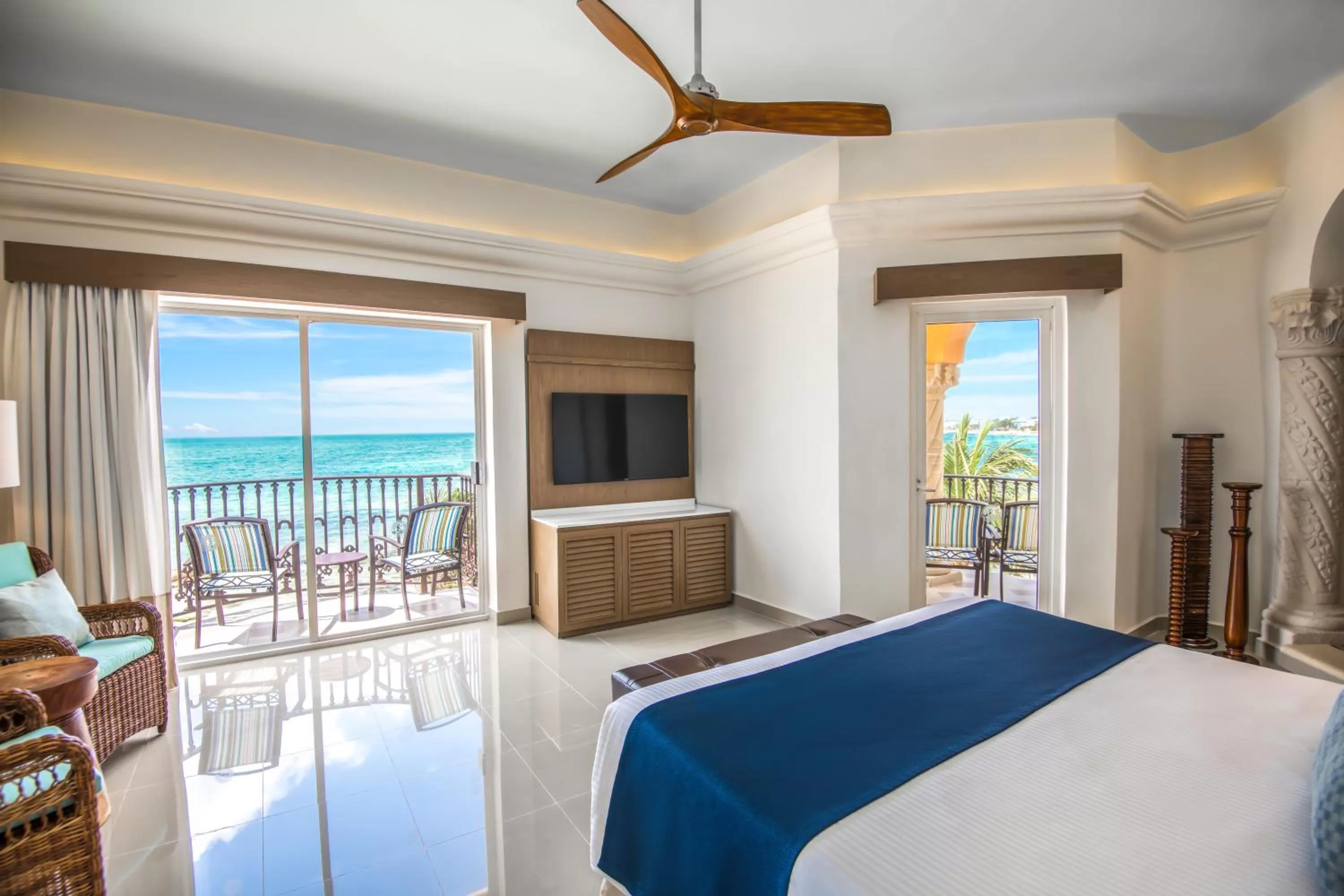 Bed in Wyndham Alltra Playa del Carmen Adults Only All Inclusive