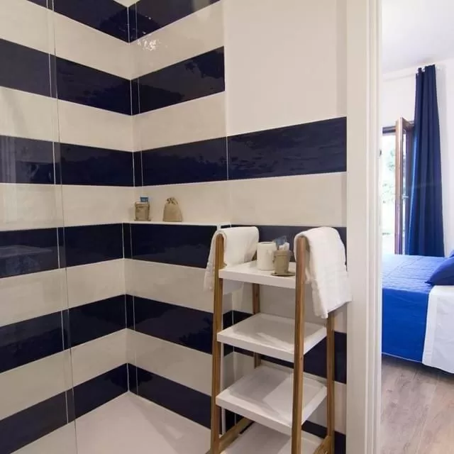 Bathroom, Bed in Maison Ligea