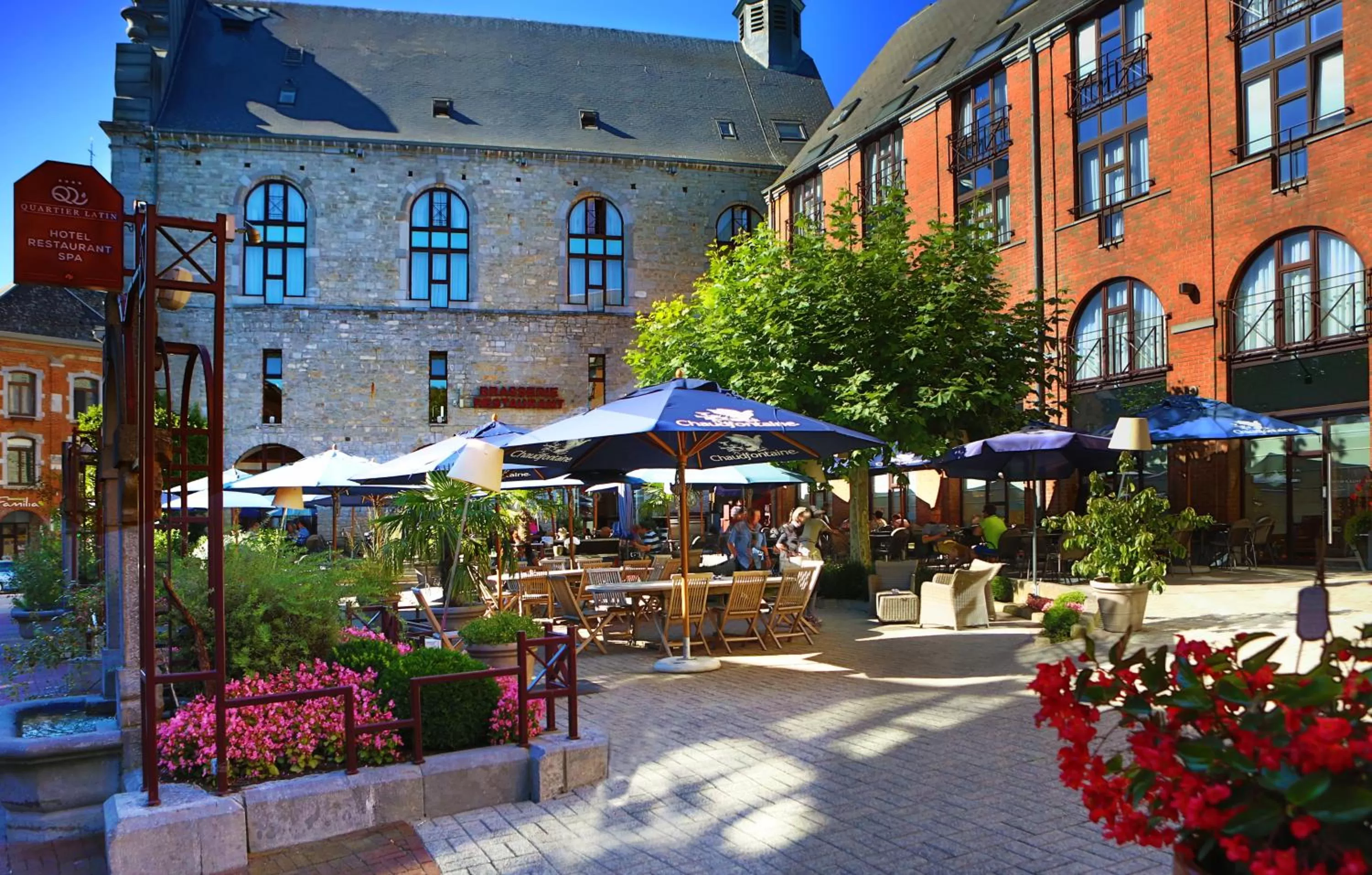 Facade/entrance in Hotel Quartier Latin