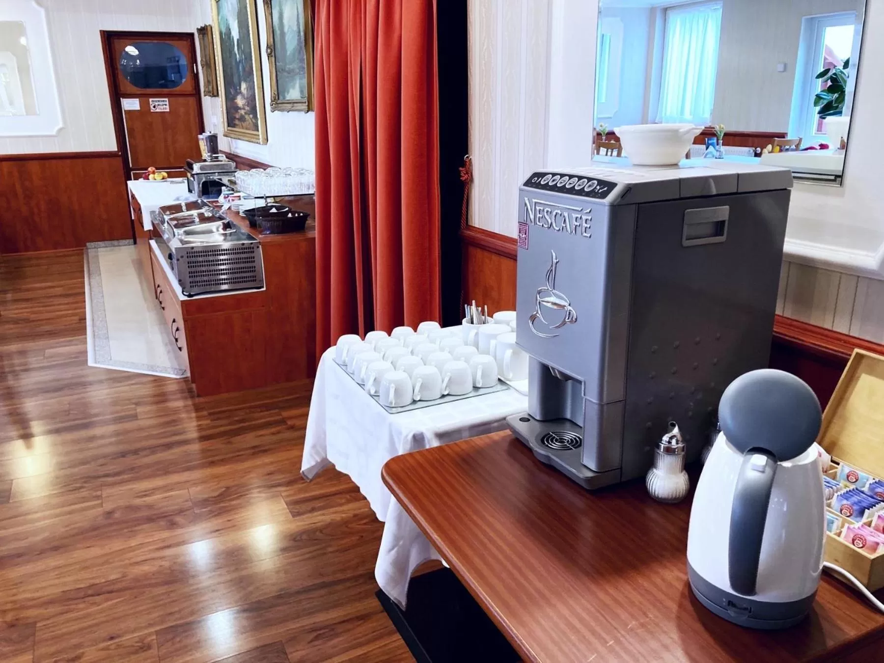 Buffet breakfast, Coffee/Tea Facilities in Liza Aqua & Conference Hotel