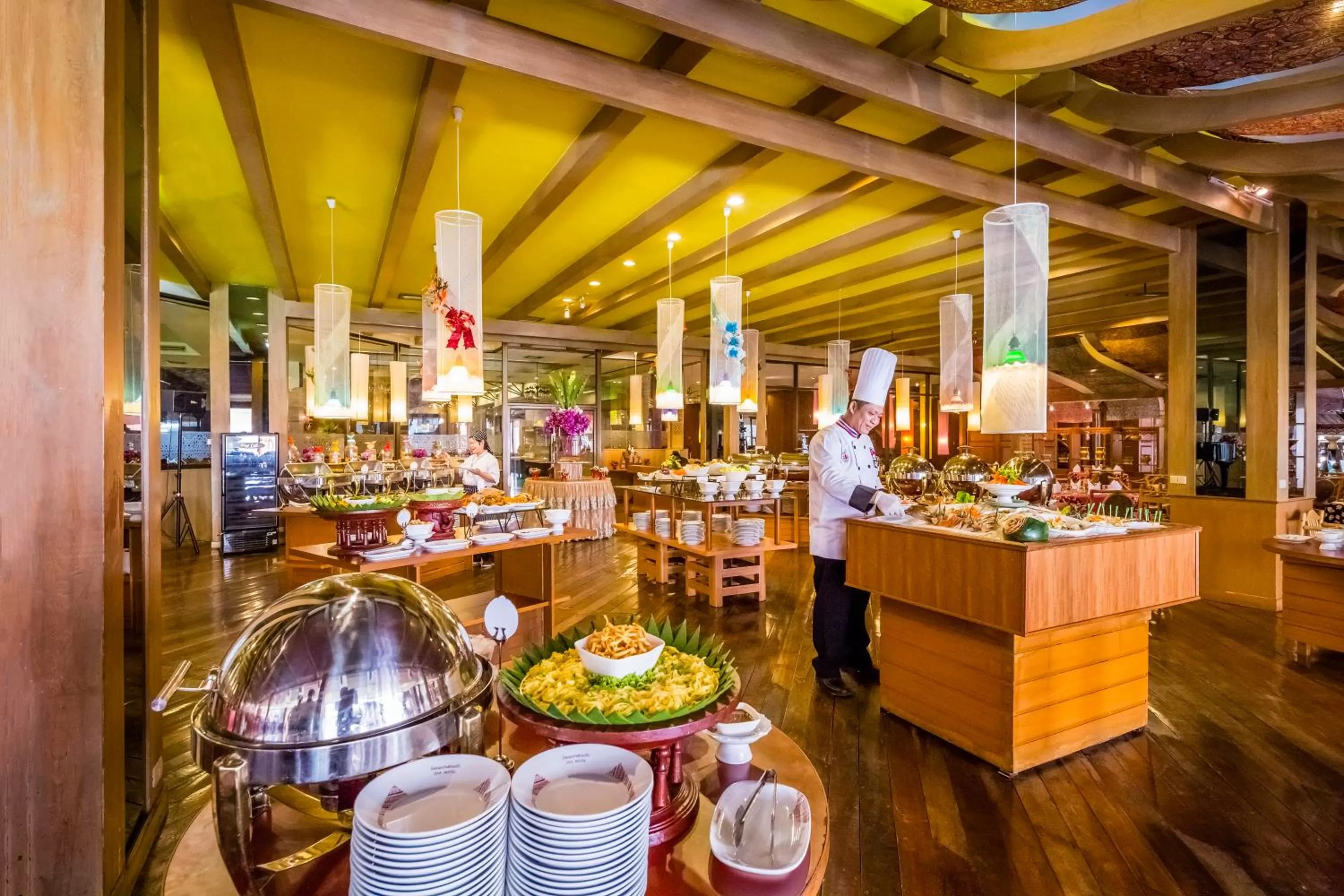 Restaurant/places to eat in Lotus Pang Suan Kaew Hotel