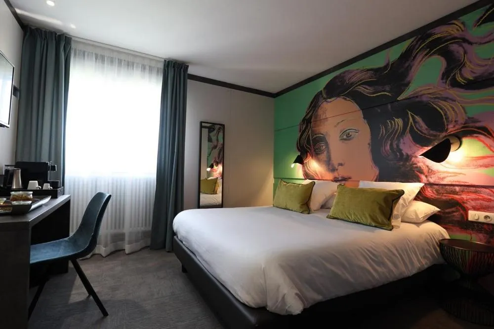 Bed in Hôtel la Capelle Millau