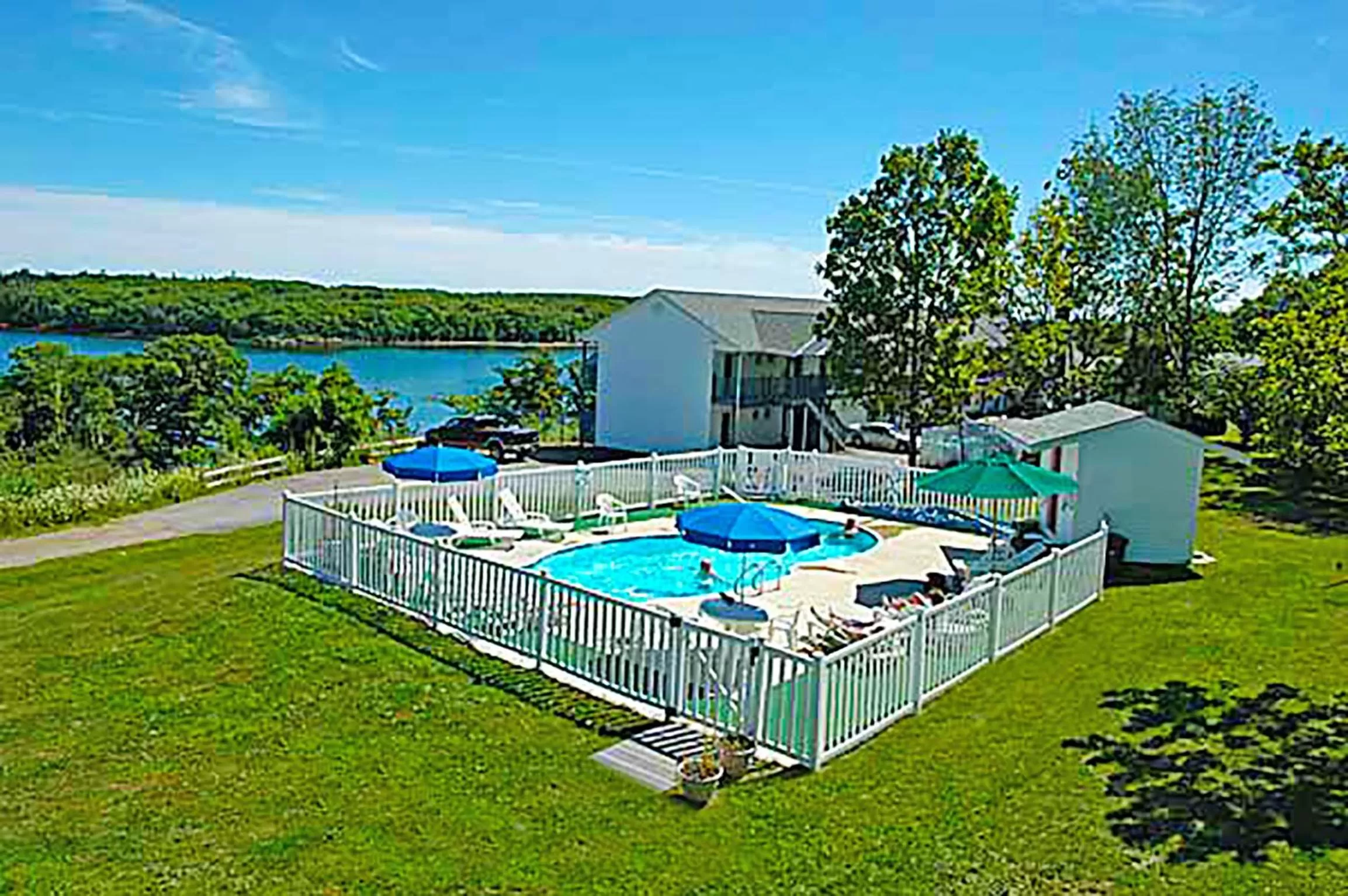 Swimming pool in Ledges By the Bay