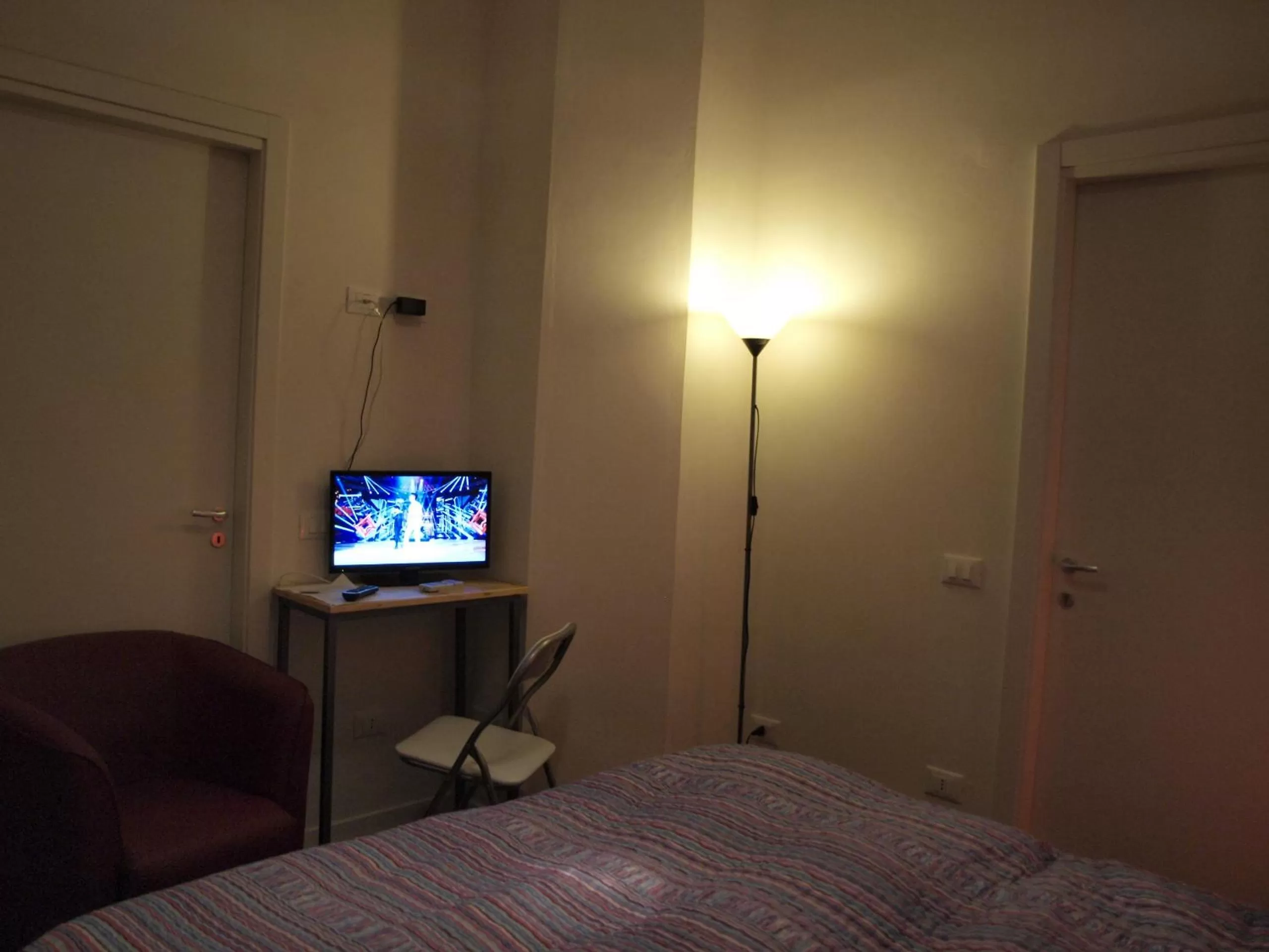 Photo of the whole room, Bed in Dafne Marsala Centro