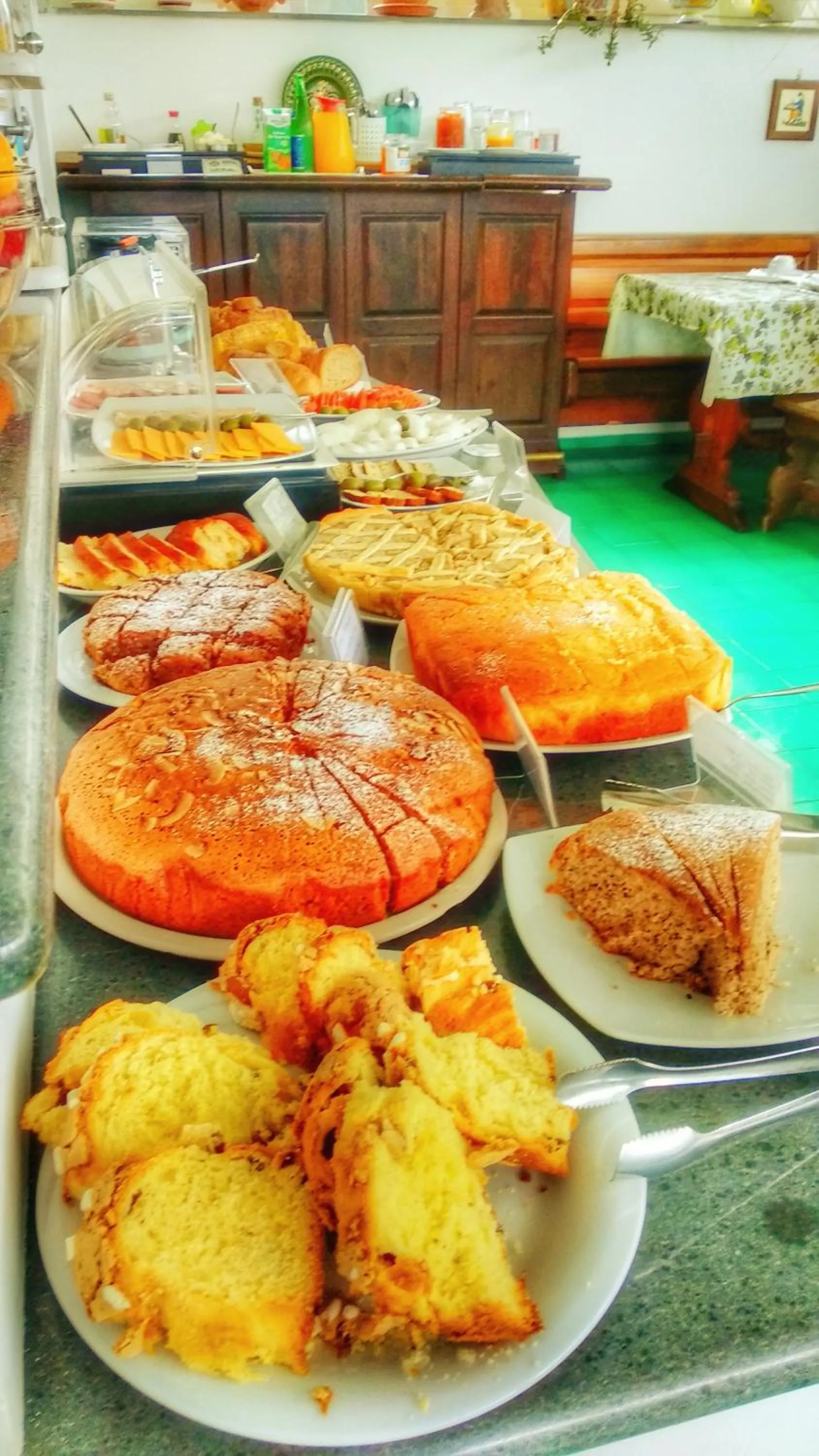 Food and drinks in Hotel Desiree