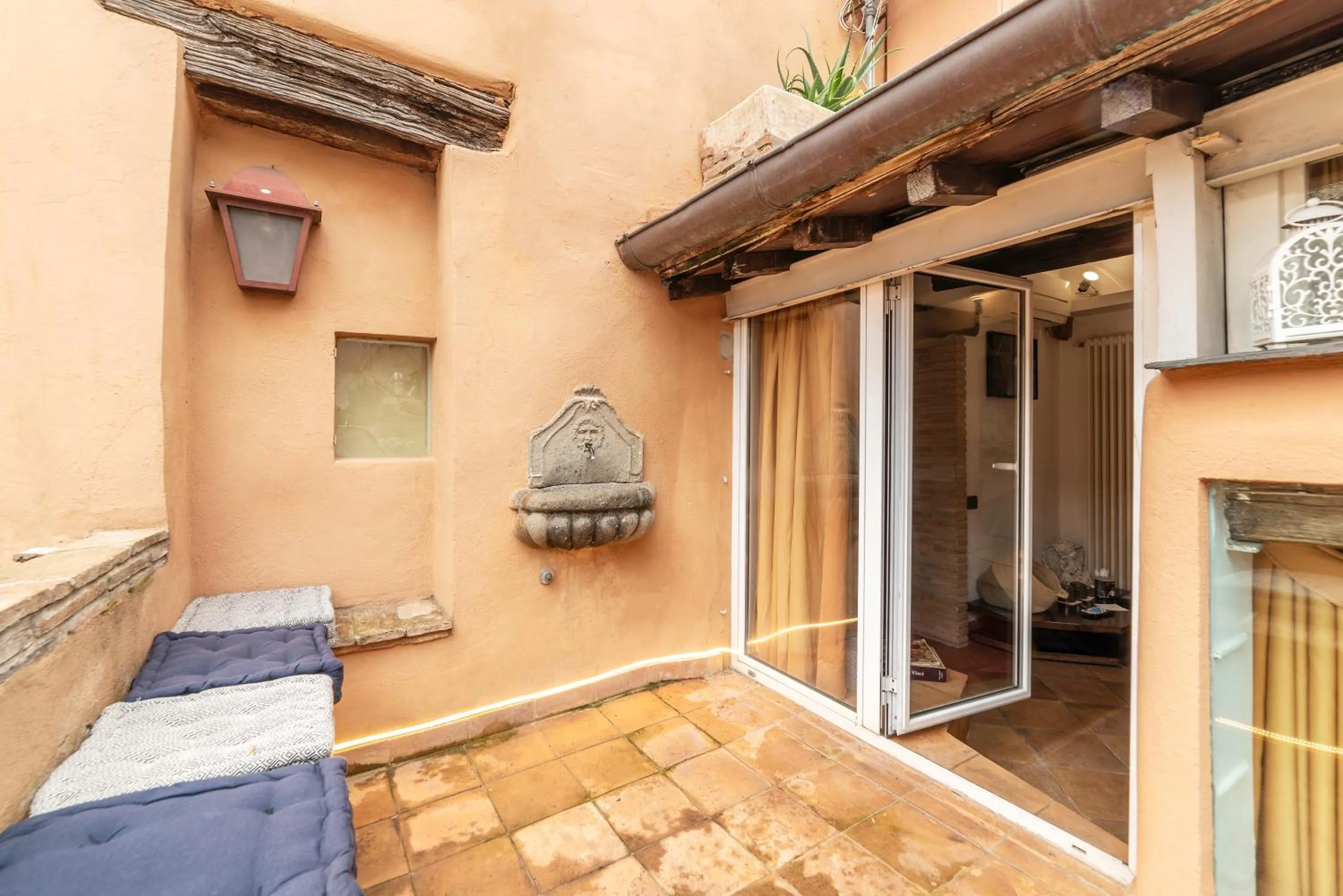 Balcony/Terrace in Luxury Trastevere