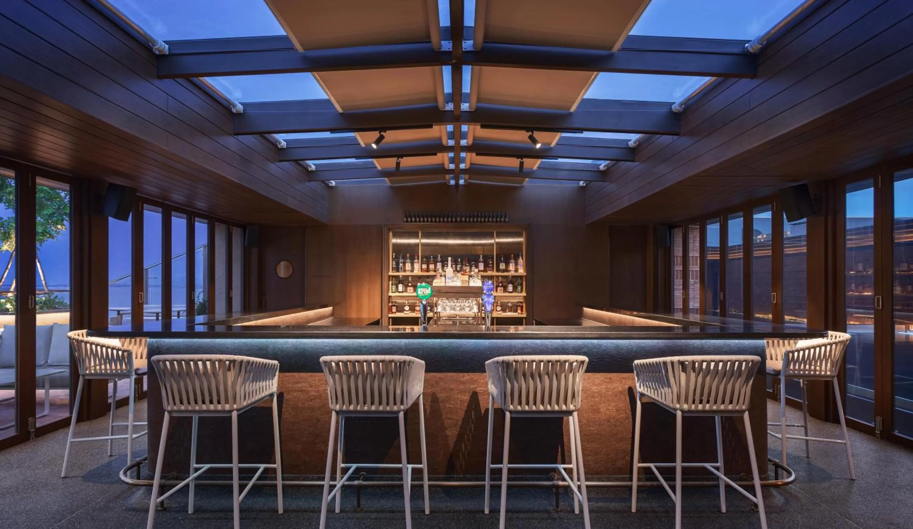 Restaurant/places to eat in Hotel KVL