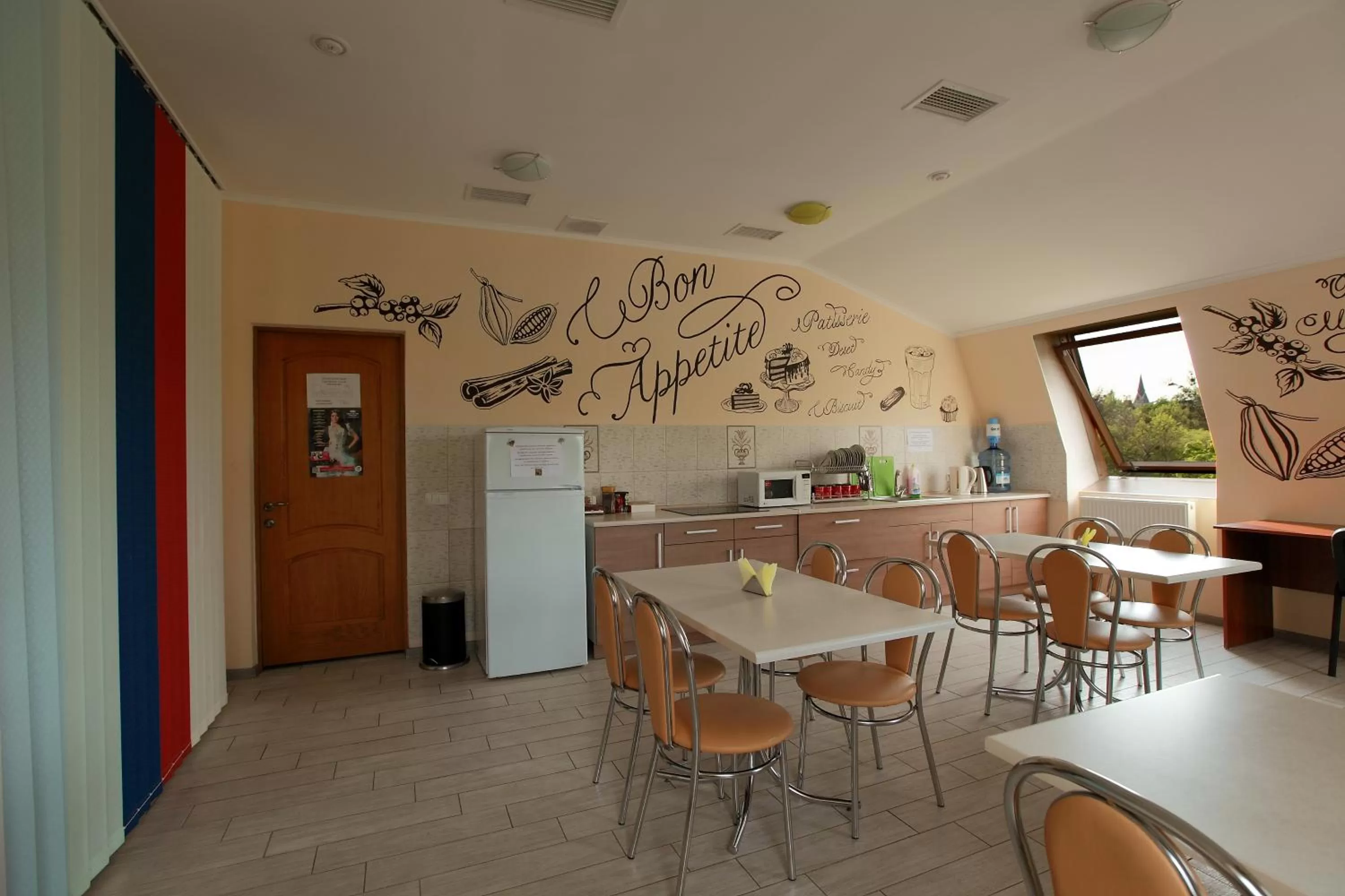 Restaurant/places to eat, Kitchen/Kitchenette in Budget Hotel Ekotel