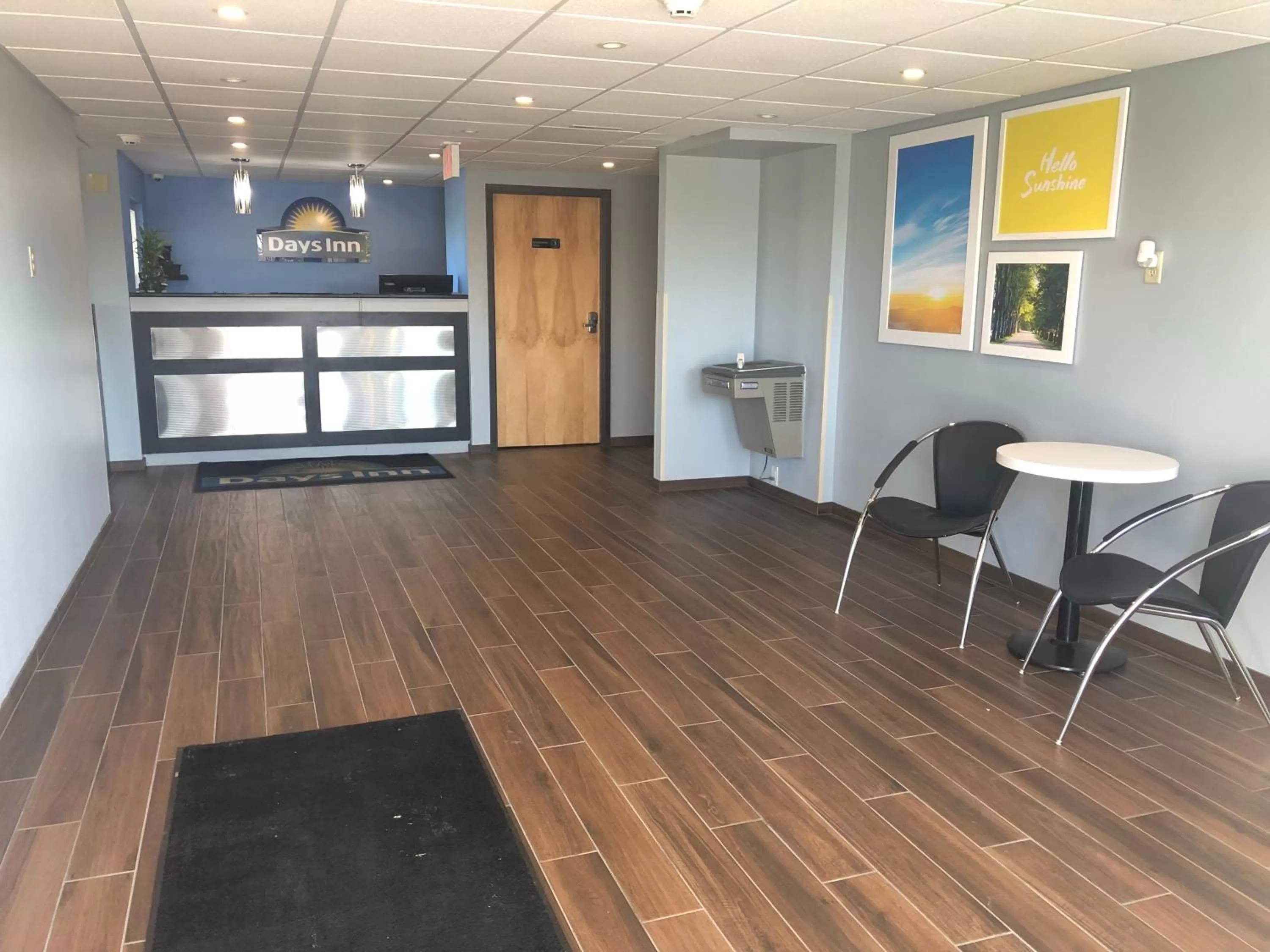 Lobby or reception in Days Inn by Wyndham Grove City Columbus South