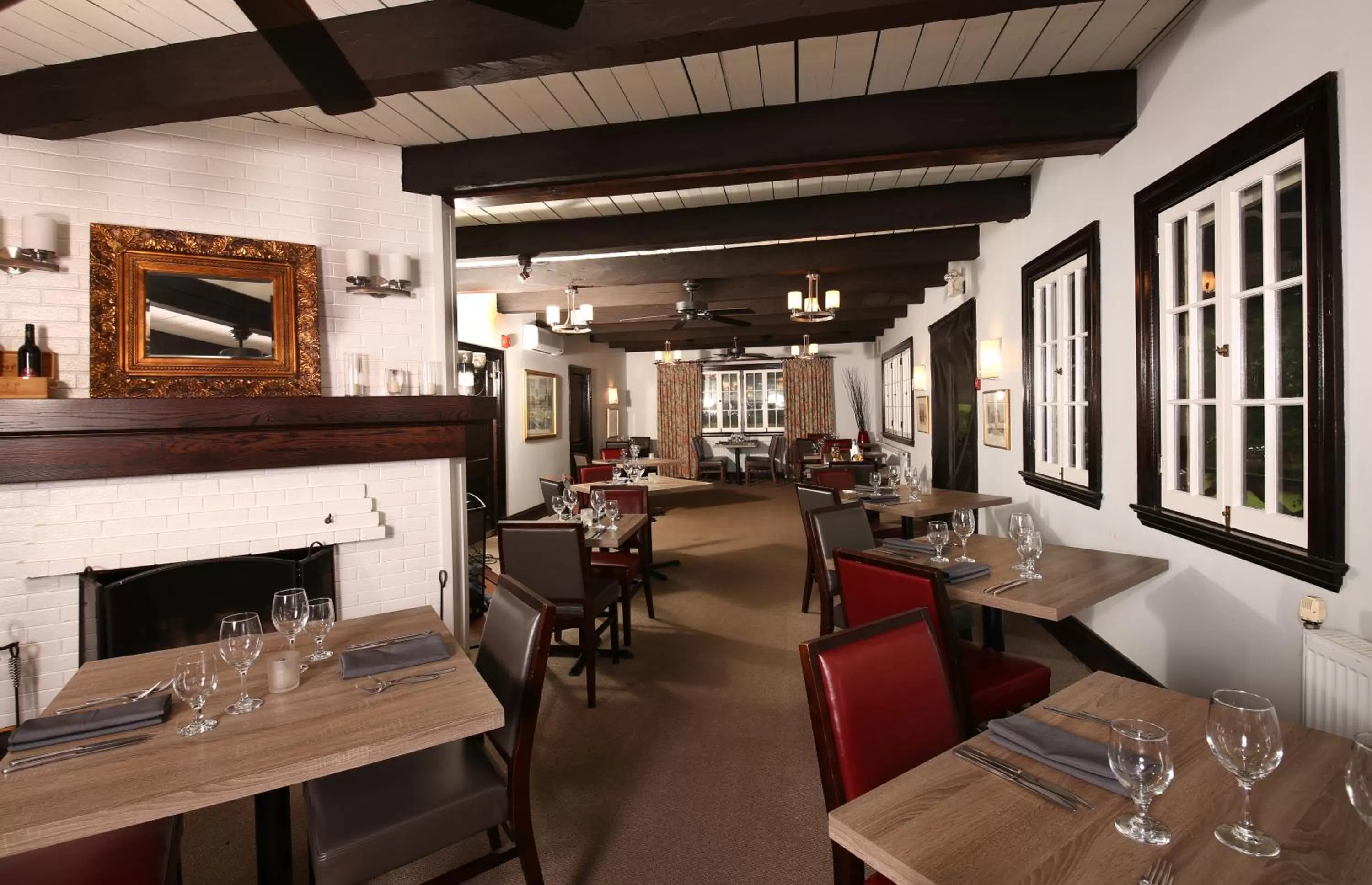 Dining area in Sir Sam's Inn & Spa