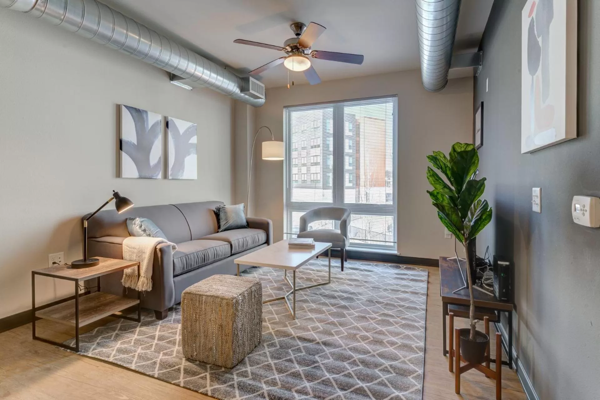 Two-Bedroom Apartment (Self Check-in with Virtual Front Desk) in Kasa Westown Milwaukee